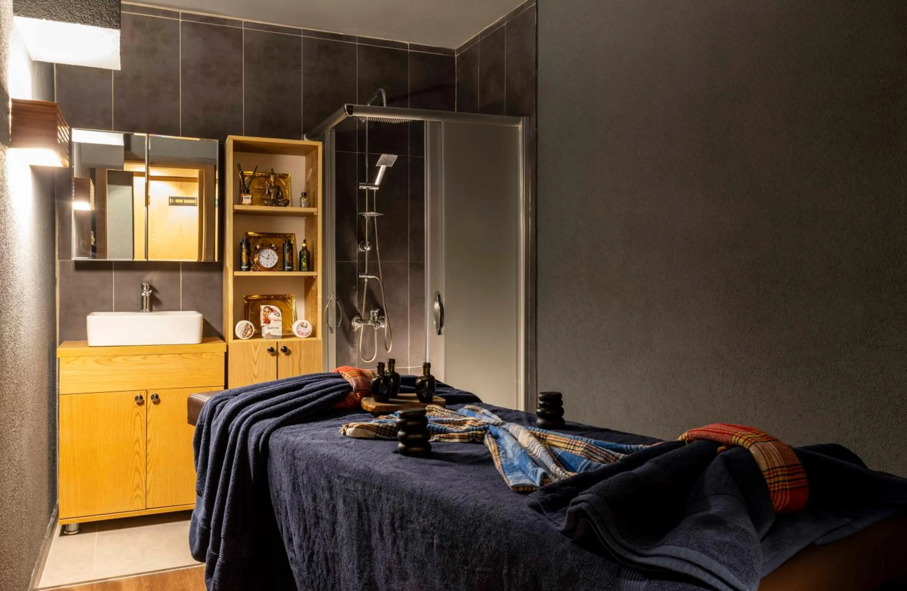 Spa and wellness centre/facilities, Bed in ibis Istanbul Sisli