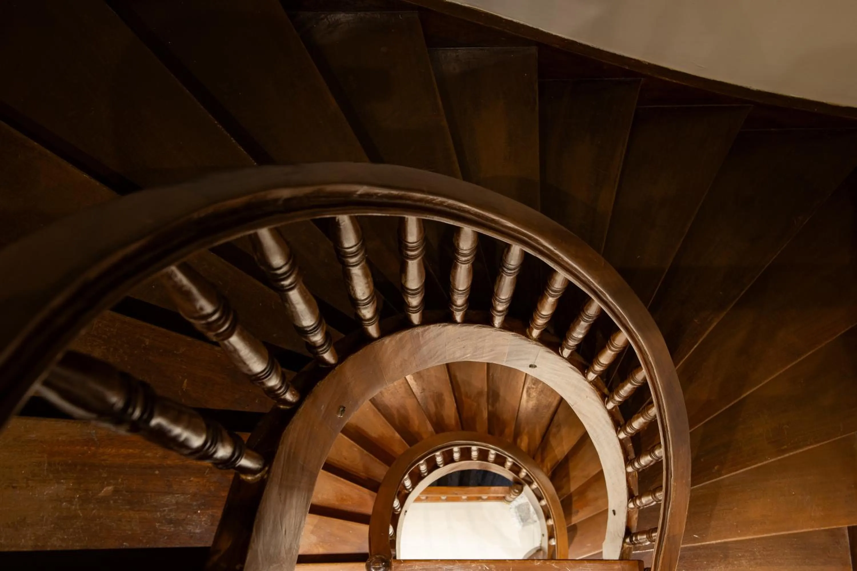 Decorative detail in Living Yard Thissio