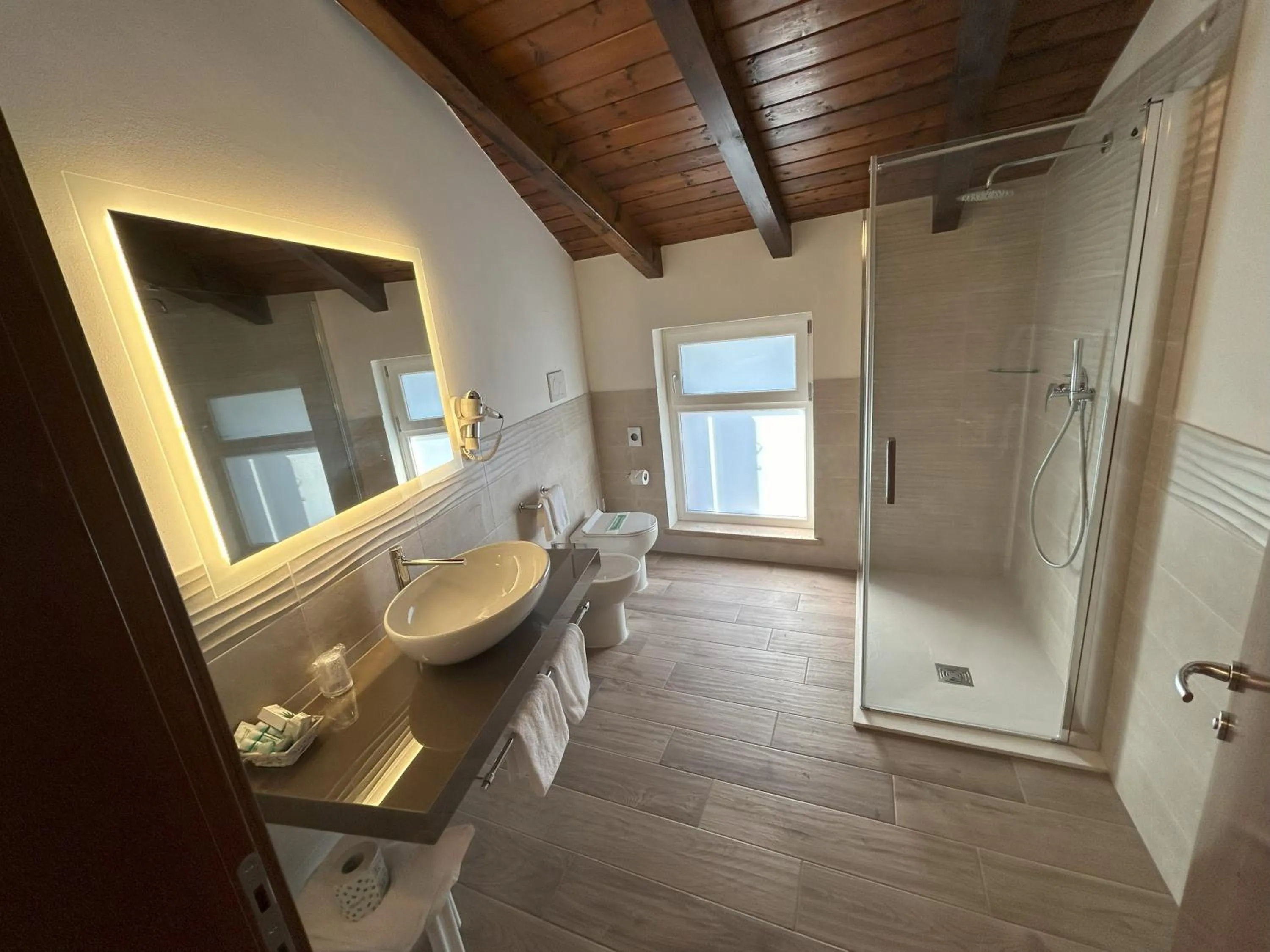 Shower in La Casetta