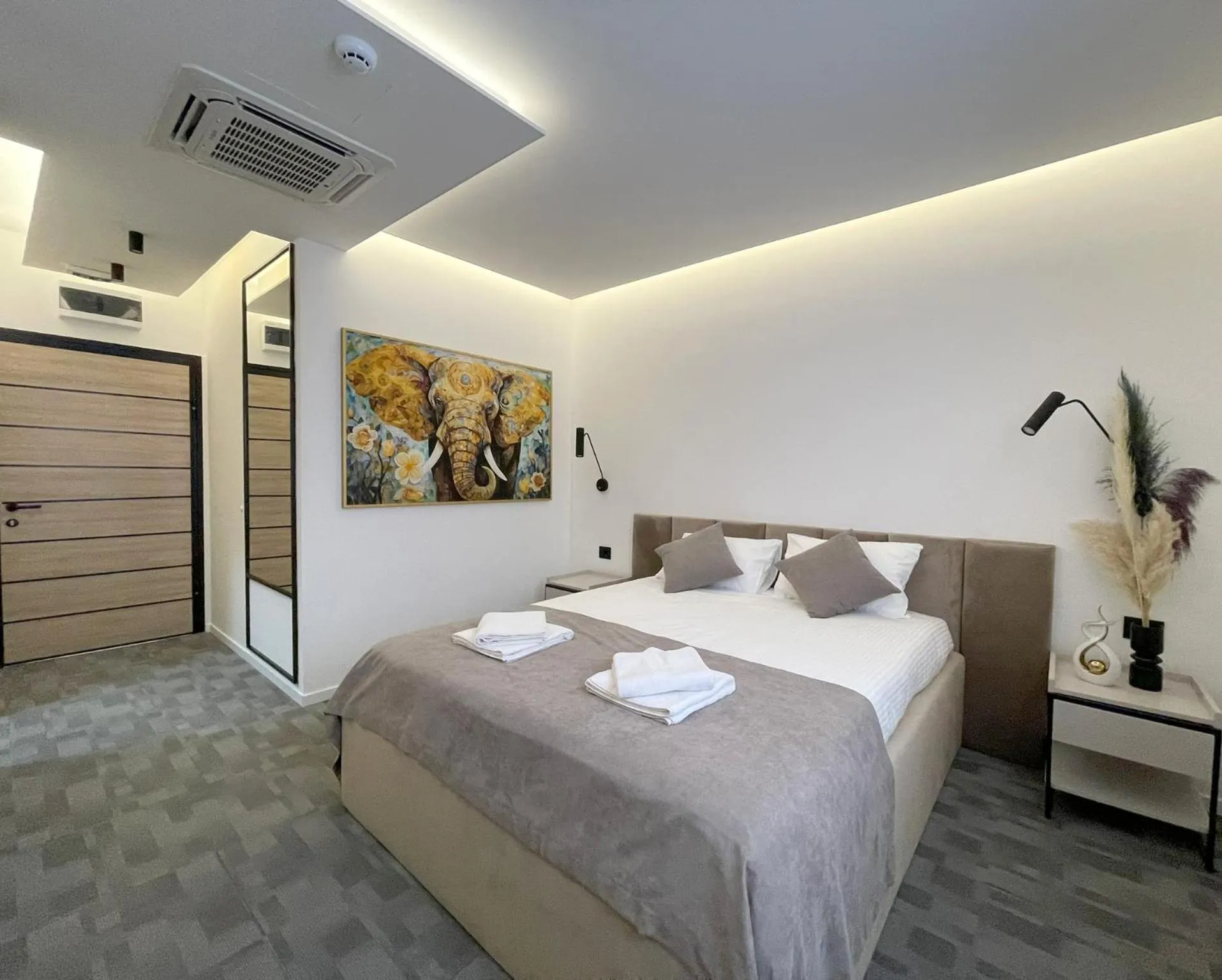 Bed in Hotel NPL CODE