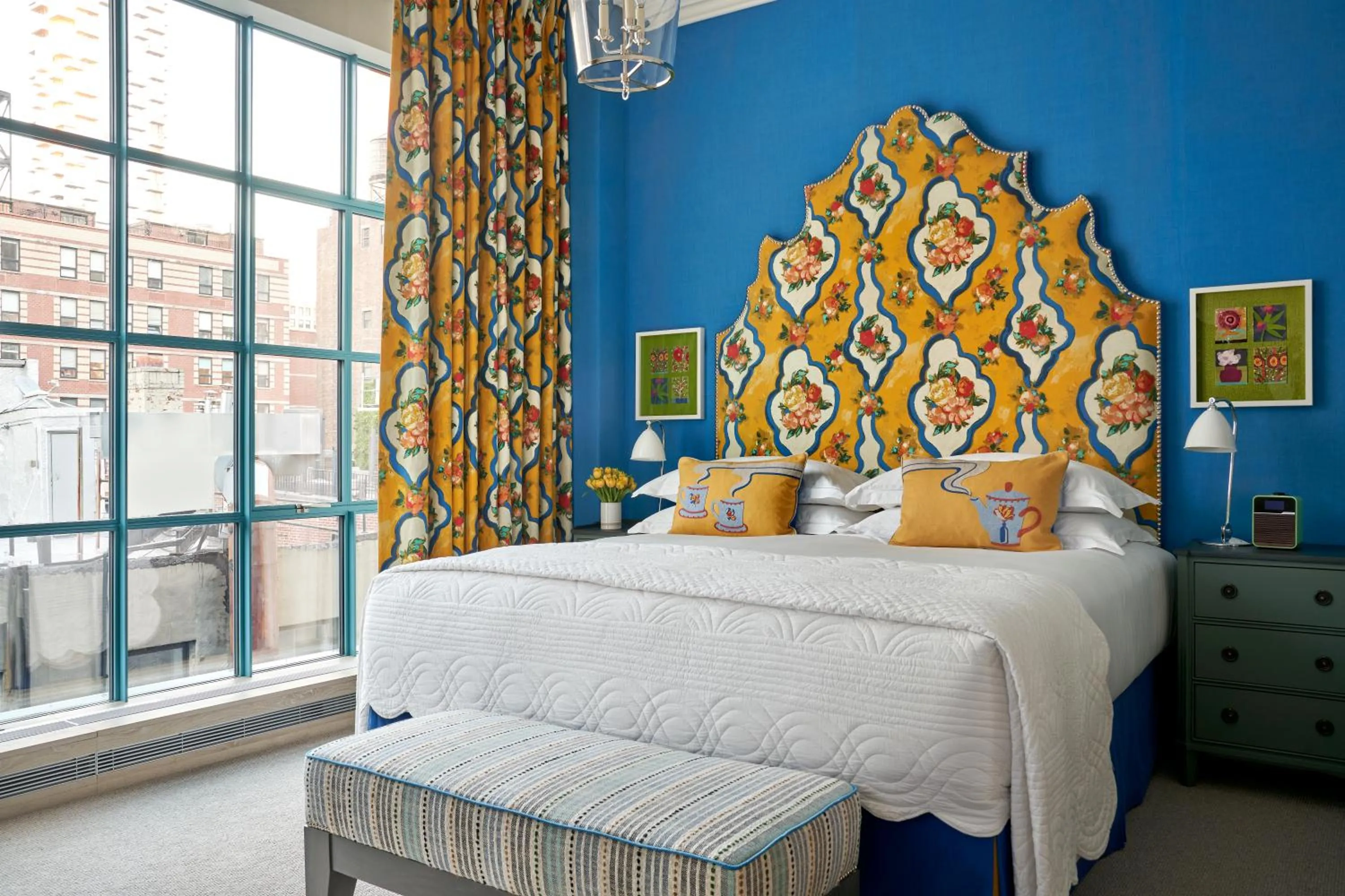 Deluxe Top Floor in Warren Street Hotel
