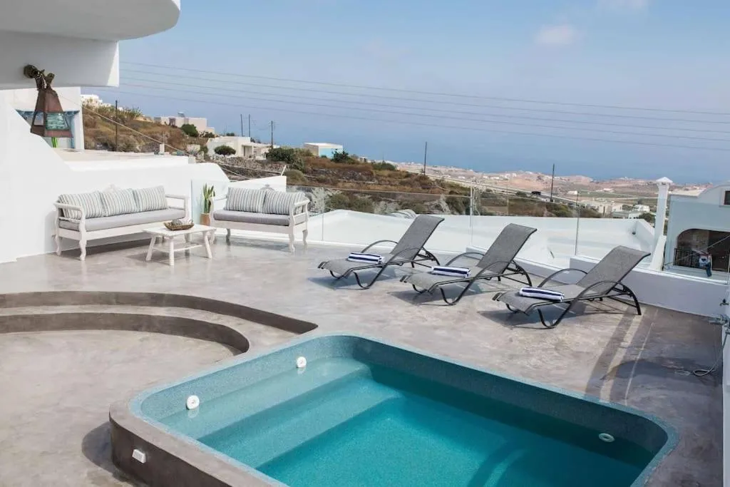 The Grand Cave House of Santorini