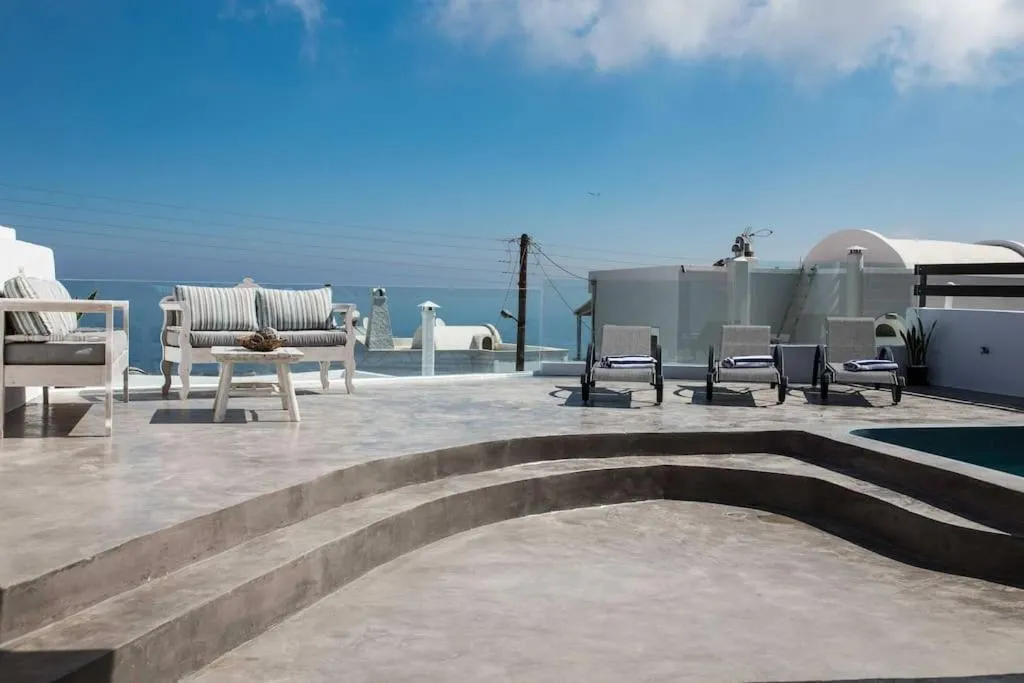 The Grand Cave House of Santorini