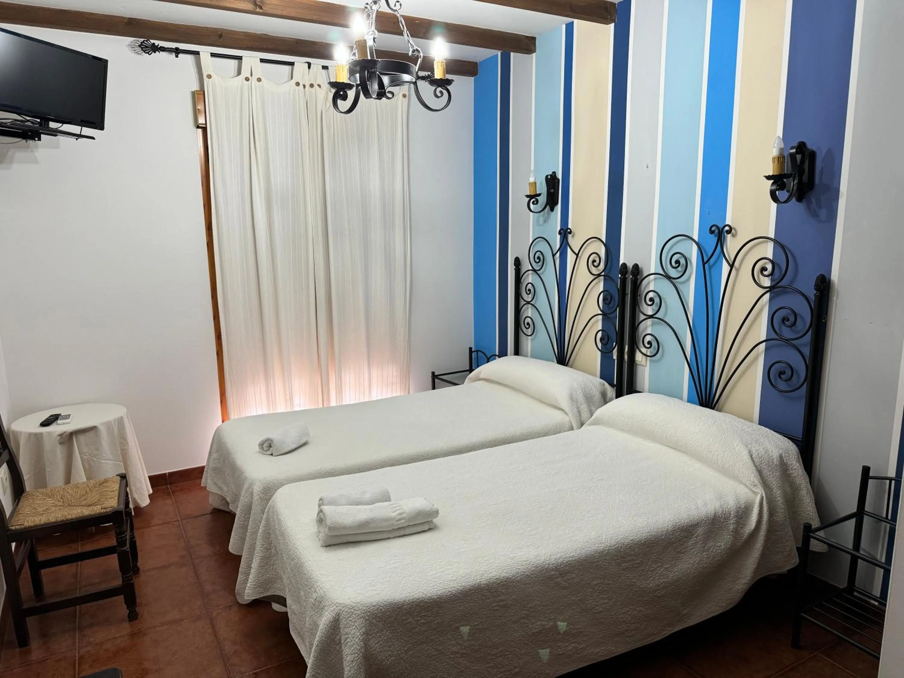 Decorative detail, Bed in Hostal El Descanso Del Emperador