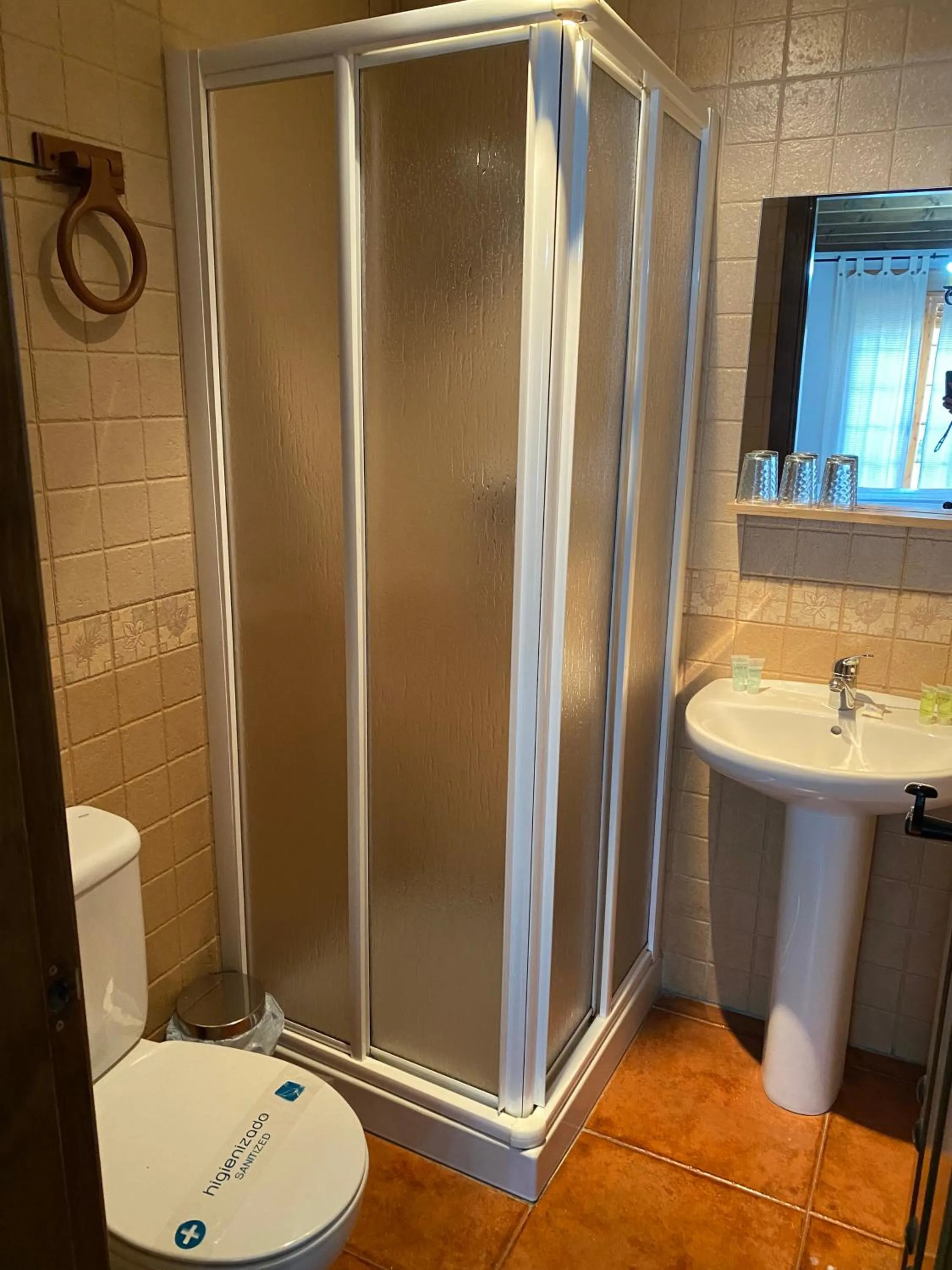 Bathroom in Hostal El Descanso Del Emperador