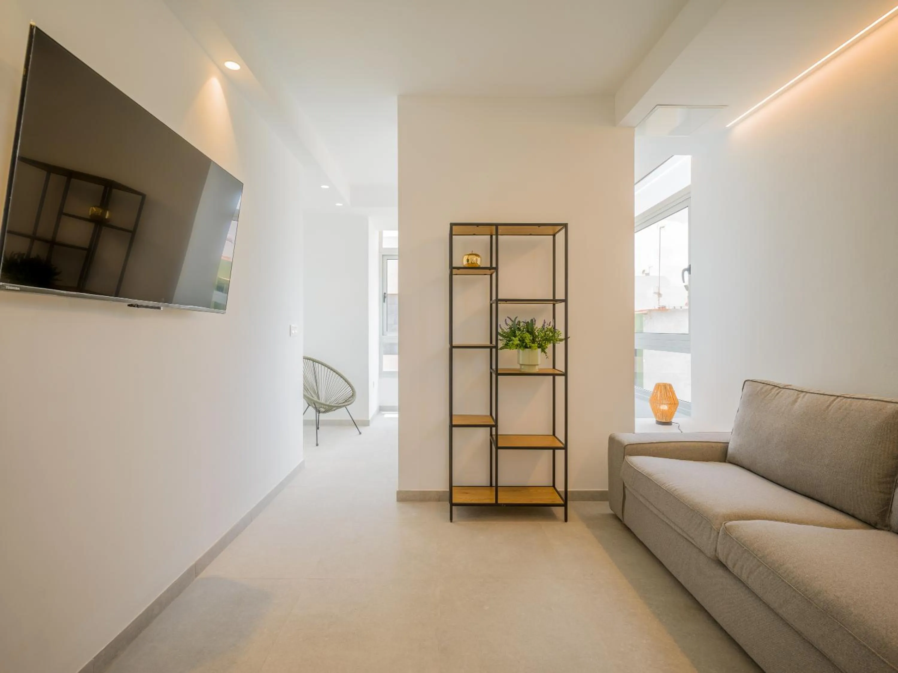 TV and multimedia in Shabolo Apartments Las Palmas