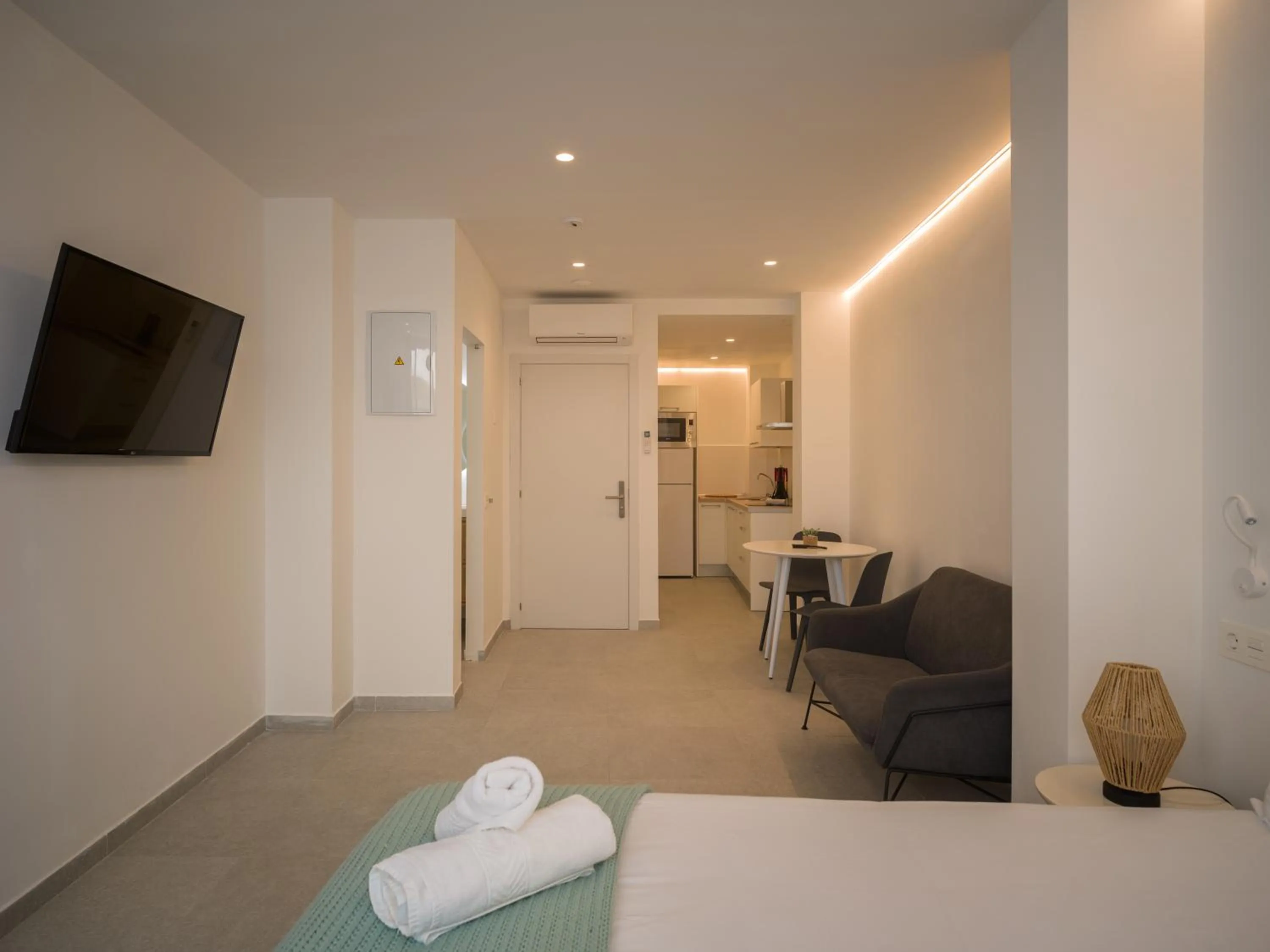 Bed in Shabolo Apartments Las Palmas