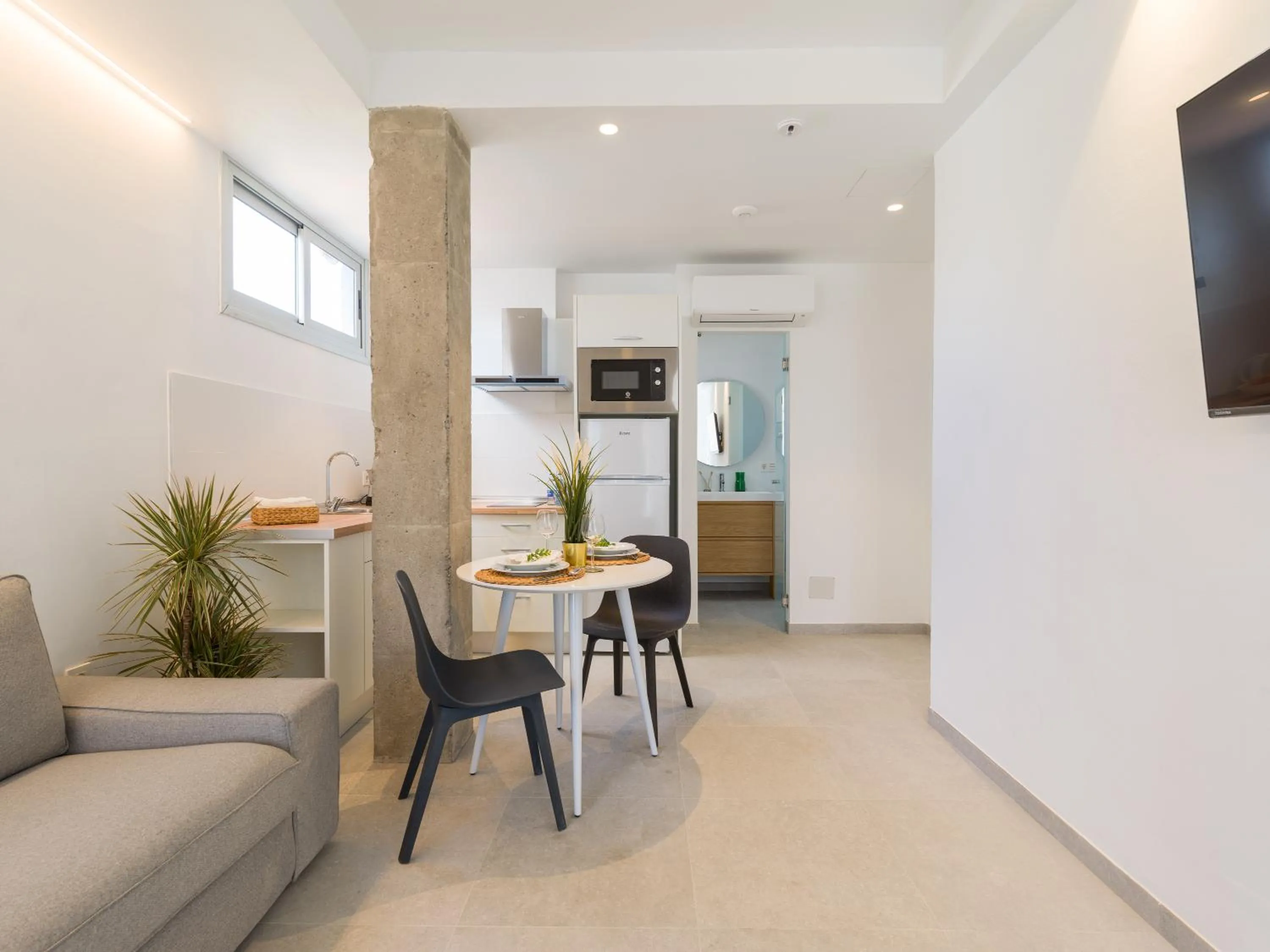 TV and multimedia in Shabolo Apartments Las Palmas