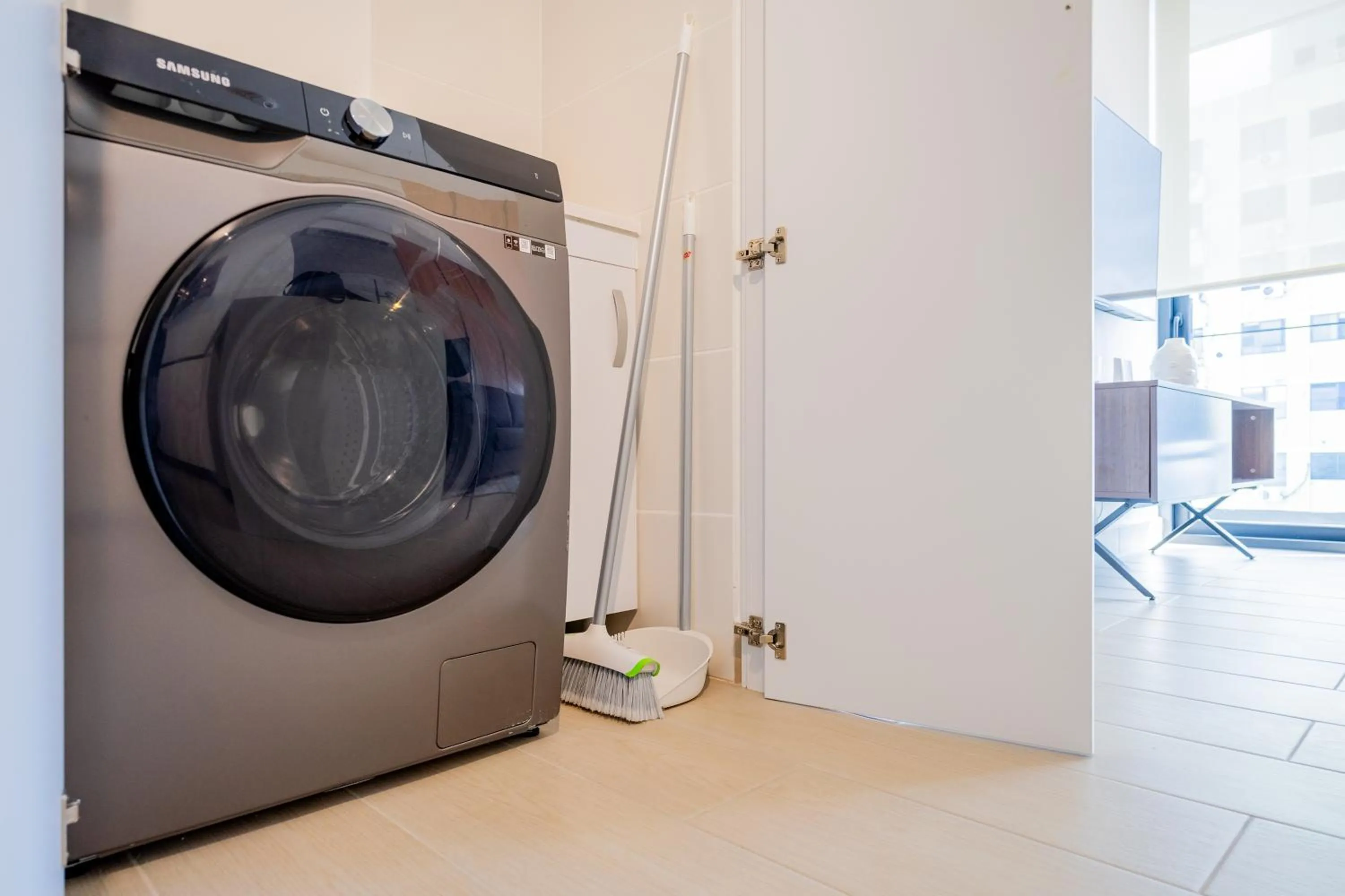 washing machine in Wynwood House San Francisco