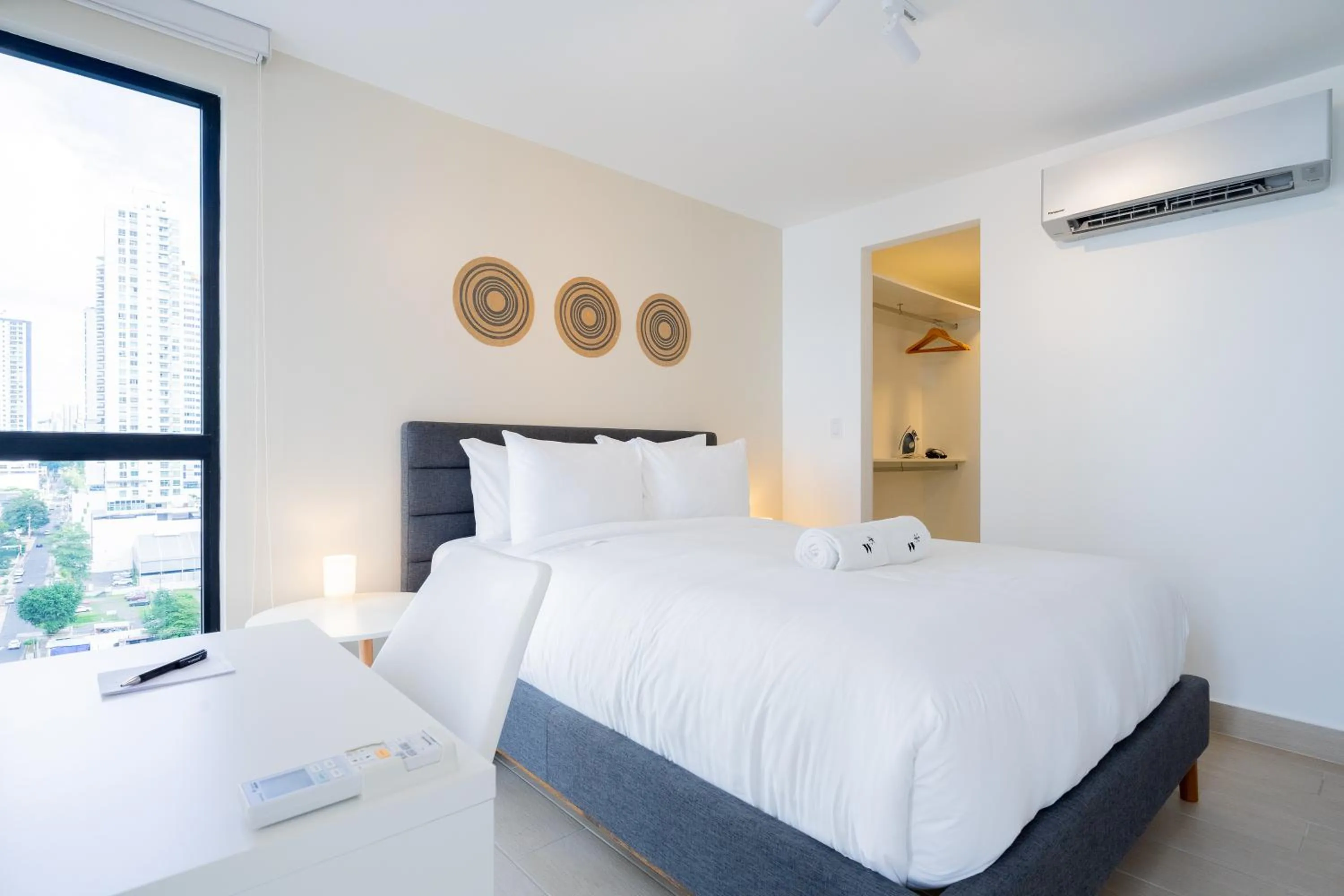 Bedroom, Bed in Wynwood House San Francisco