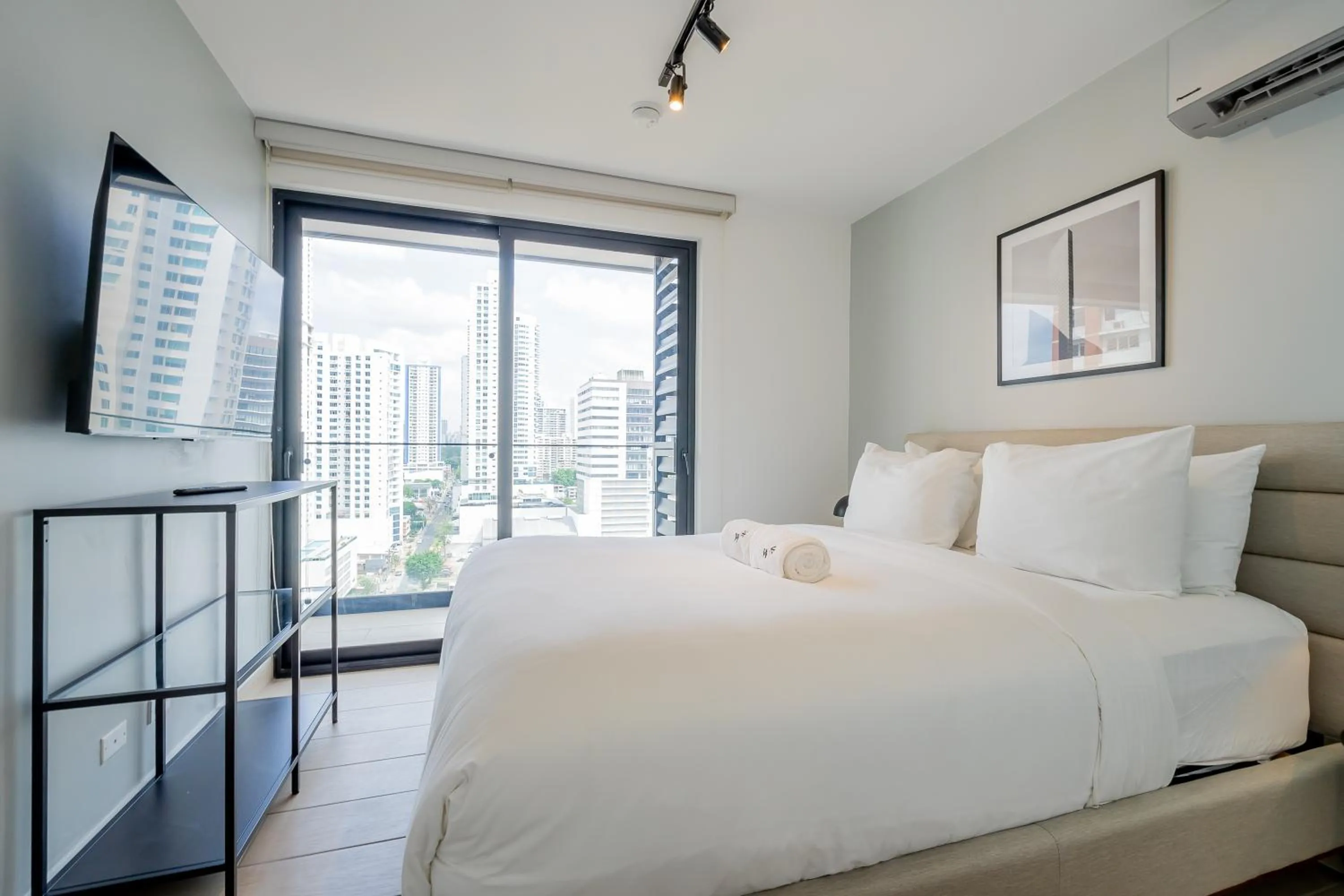 Bedroom, Bed in Wynwood House San Francisco