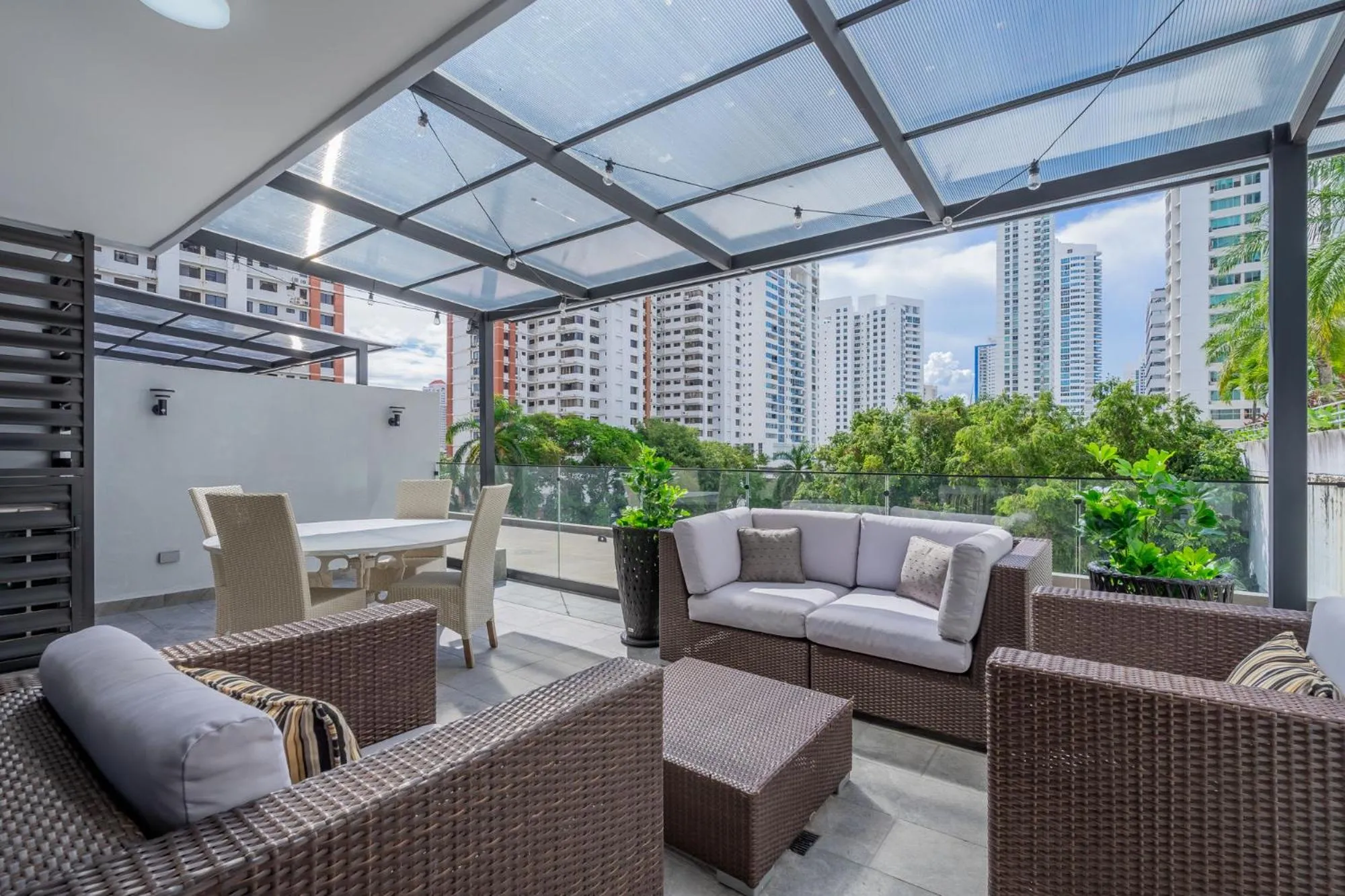 Balcony/Terrace in Wynwood House San Francisco