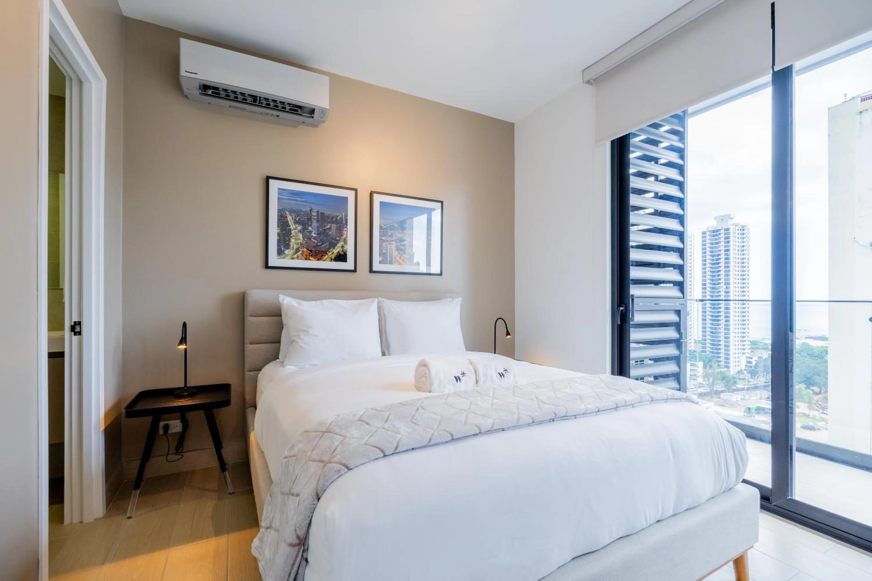 Bedroom, Bed in Wynwood House San Francisco