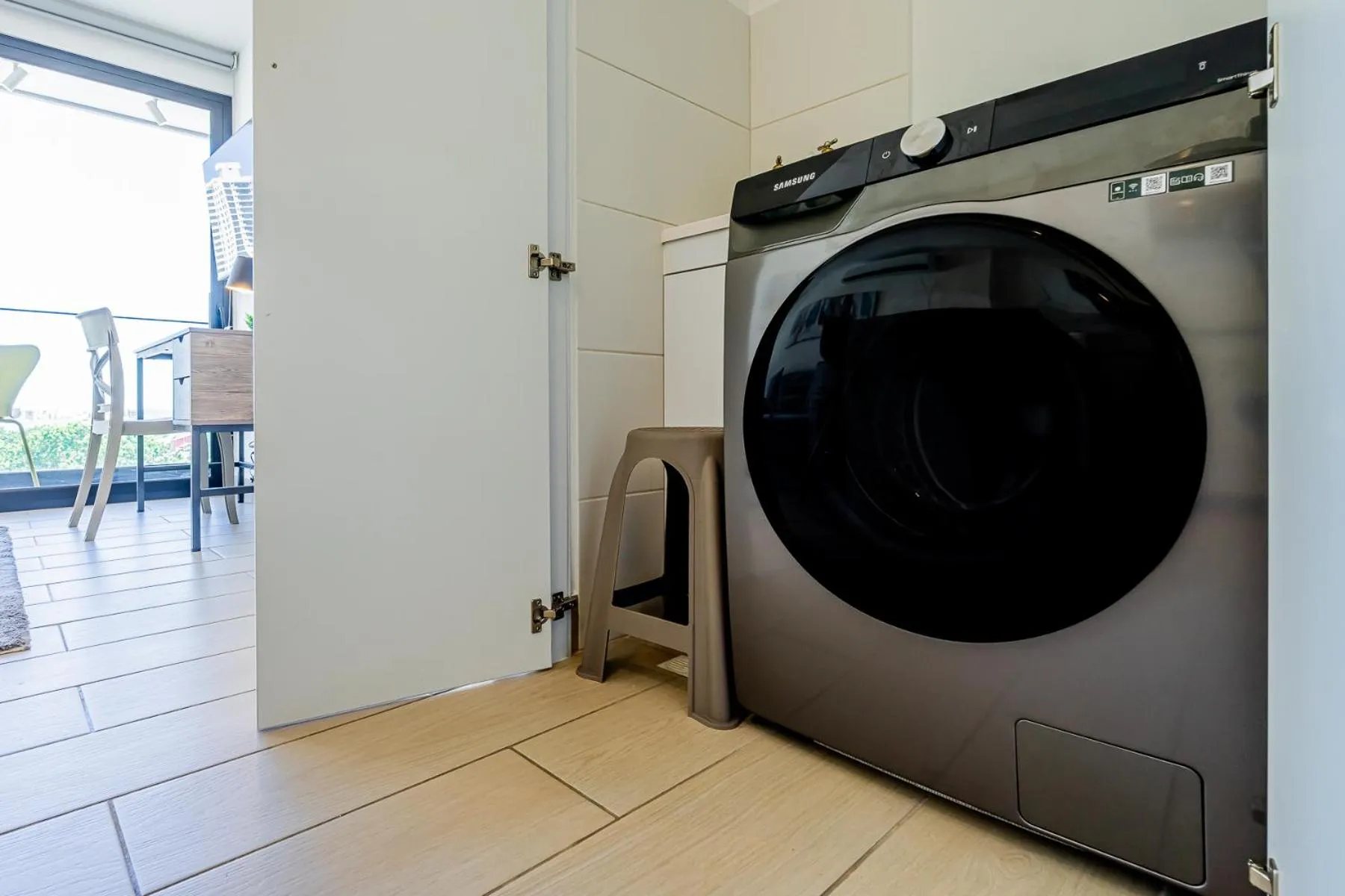 washing machine in Wynwood House San Francisco