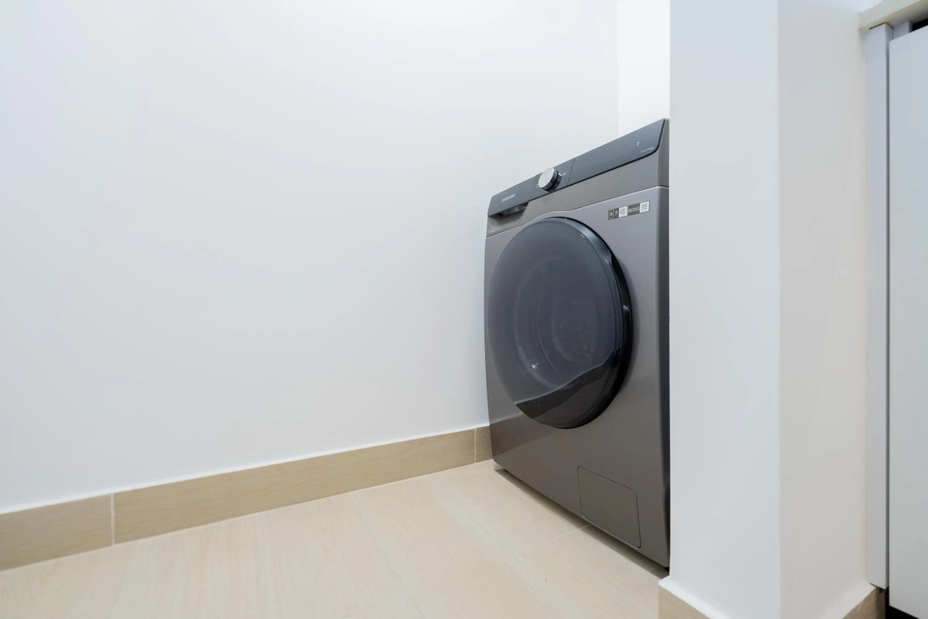 washing machine in Wynwood House San Francisco