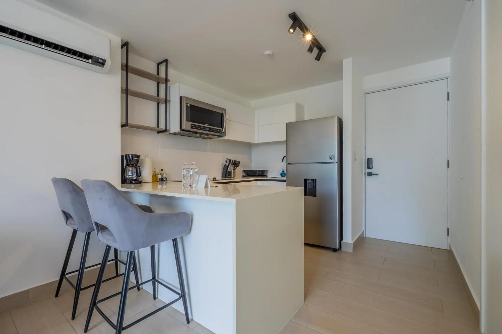 Kitchen or kitchenette in Wynwood House San Francisco