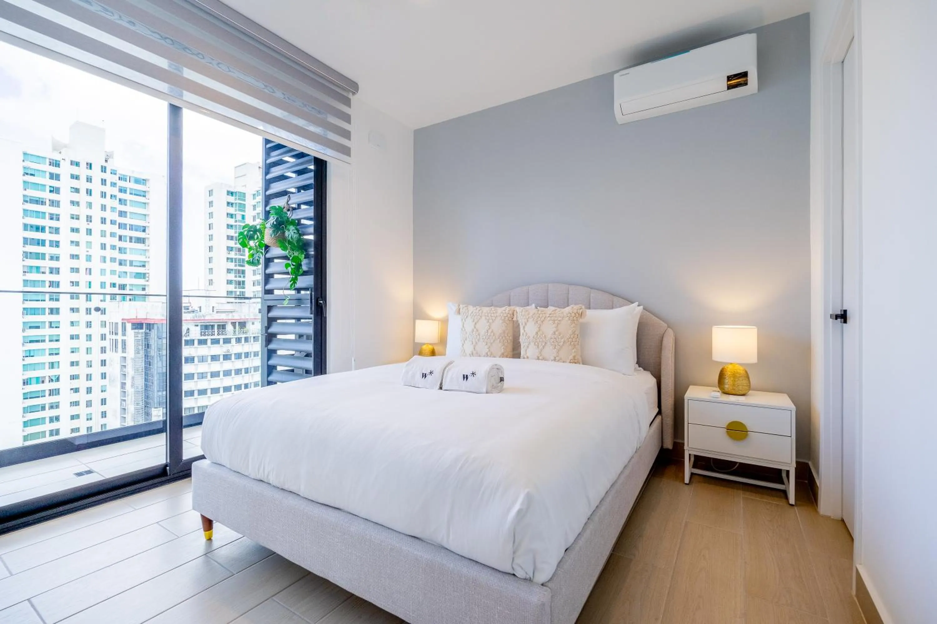 Bedroom, Bed in Wynwood House San Francisco