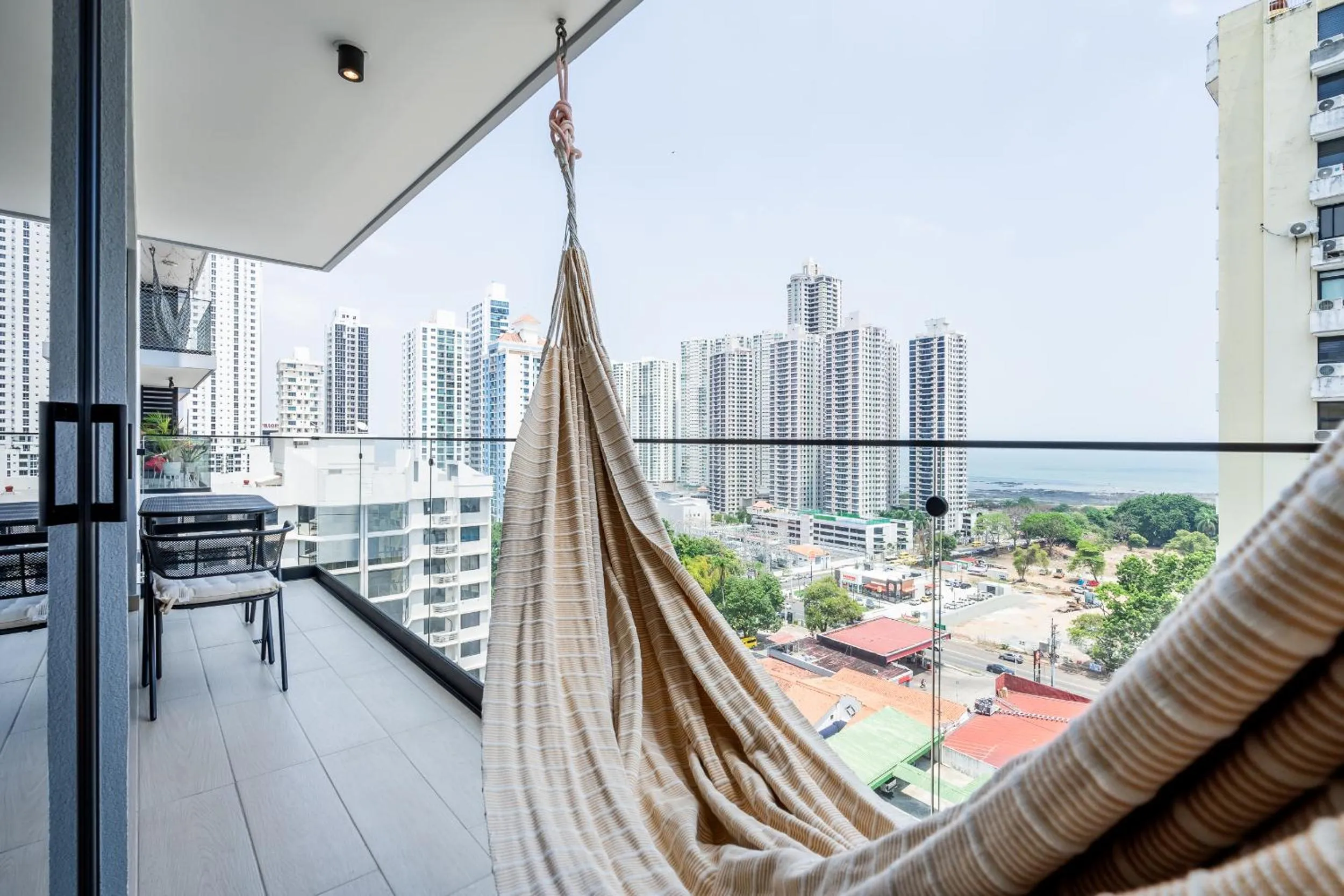 City view in Wynwood House San Francisco