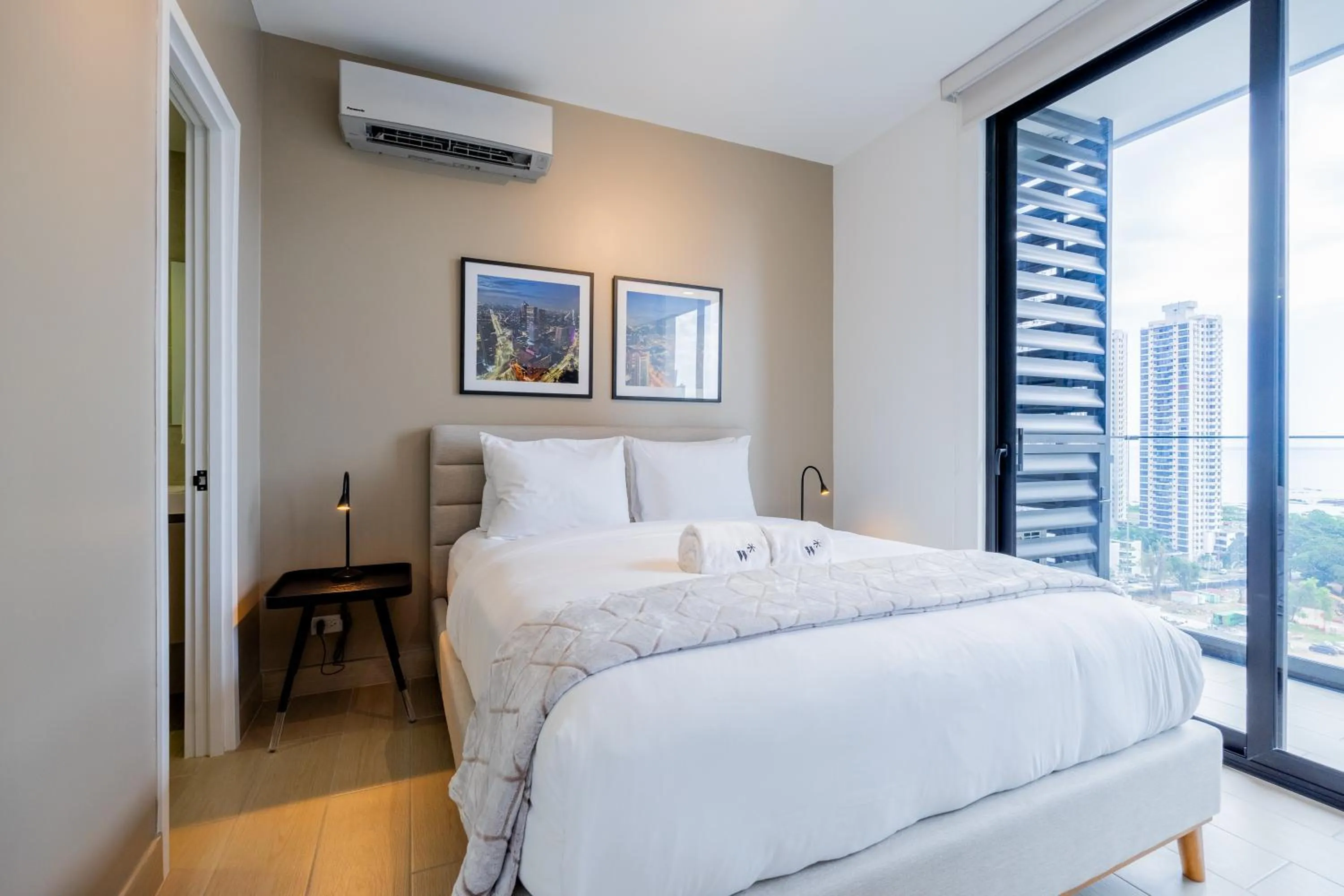 Bedroom, Bed in Wynwood House San Francisco