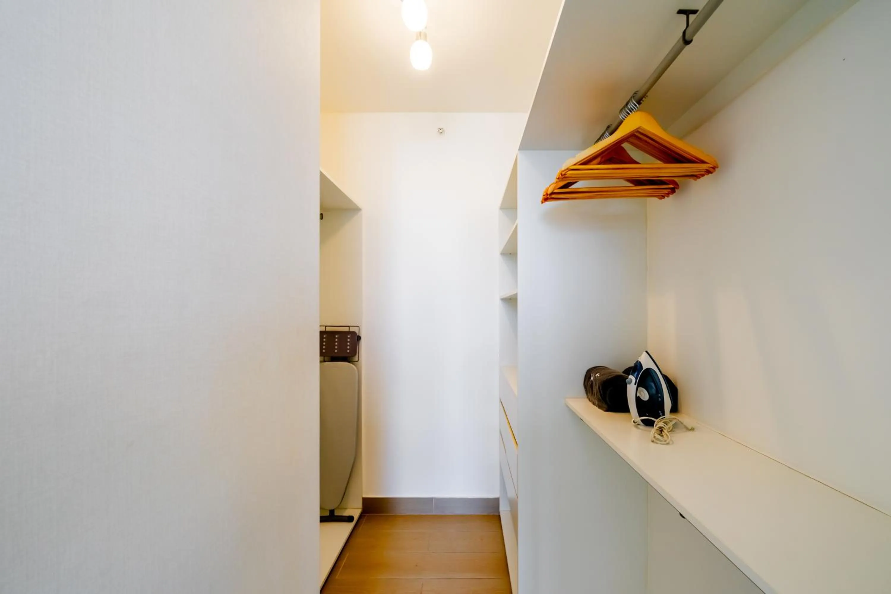 wardrobe in Wynwood House San Francisco