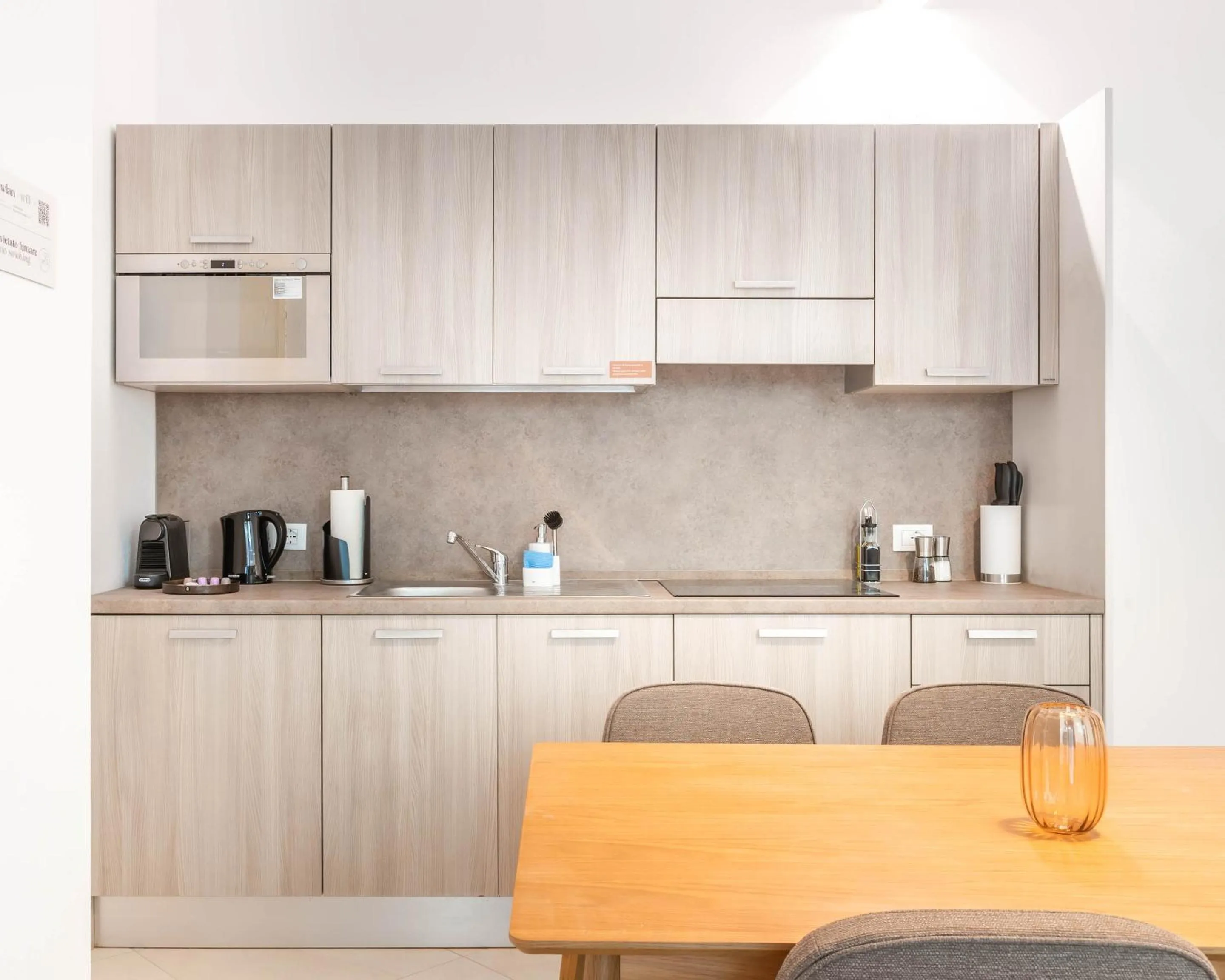 Coffee/tea facilities in Limehome Verona La Vigna in Città