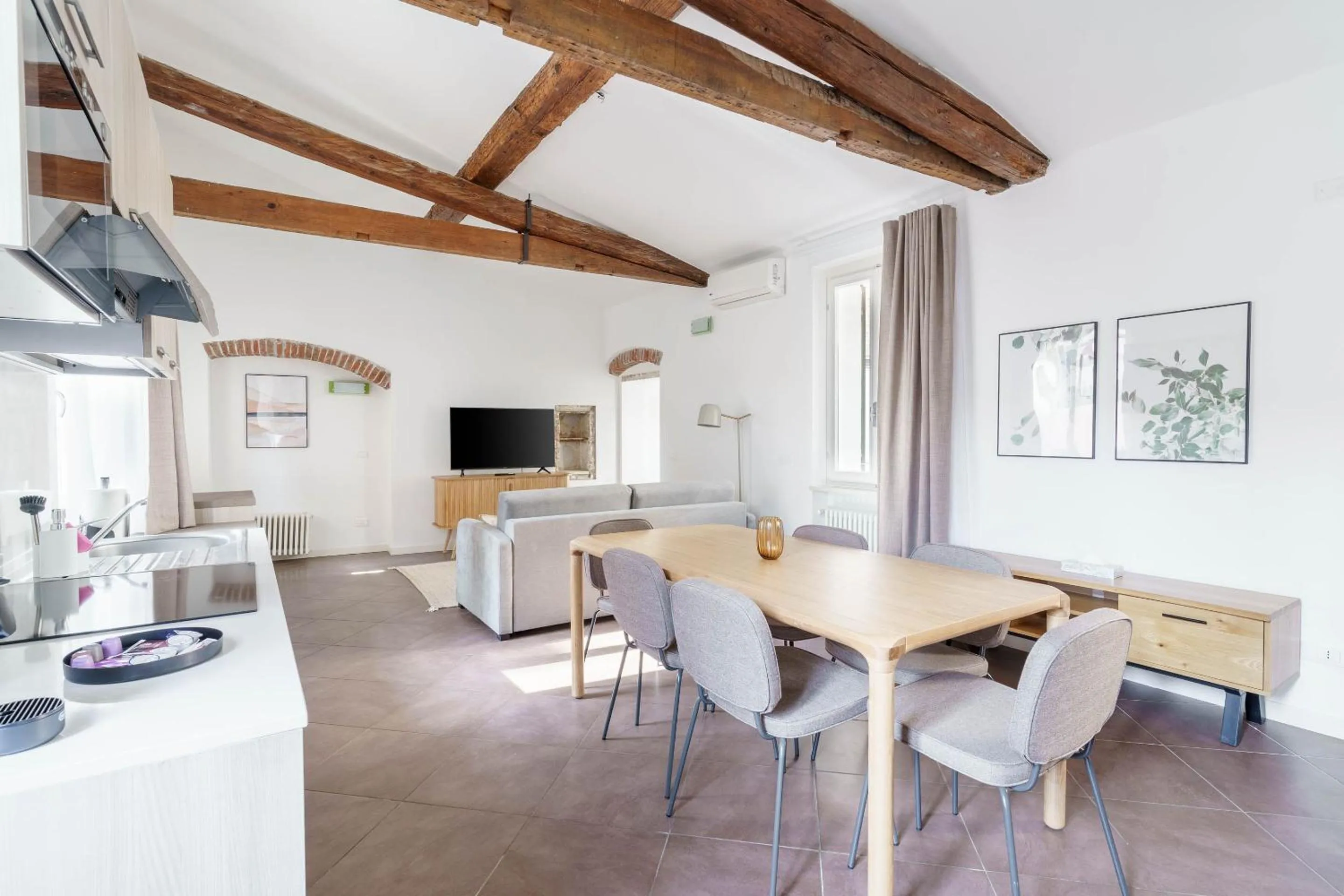 TV and multimedia in Limehome Verona La Vigna in Città