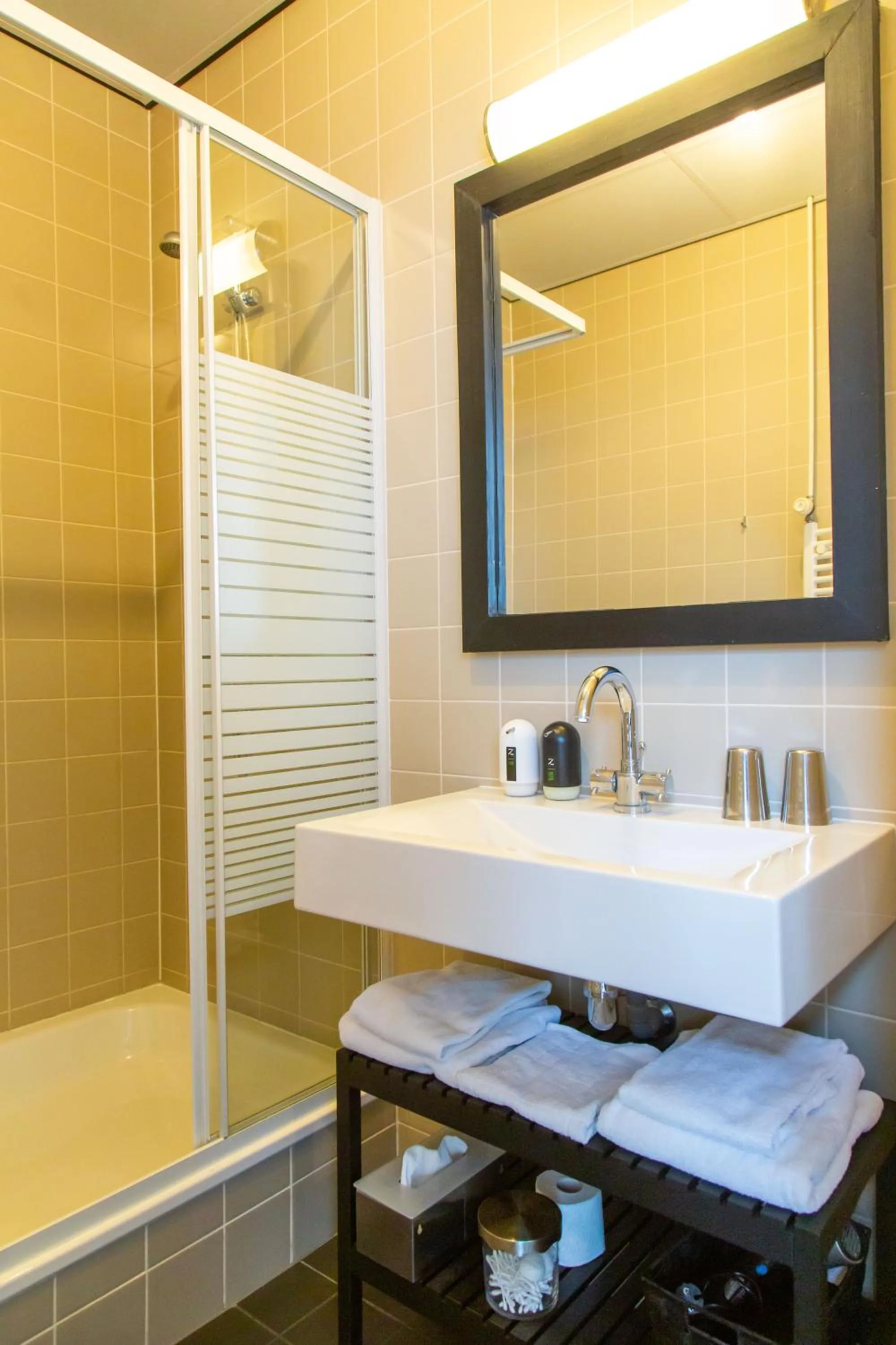 Bathroom in Hotel Pannenkoekhuis Vierwegen