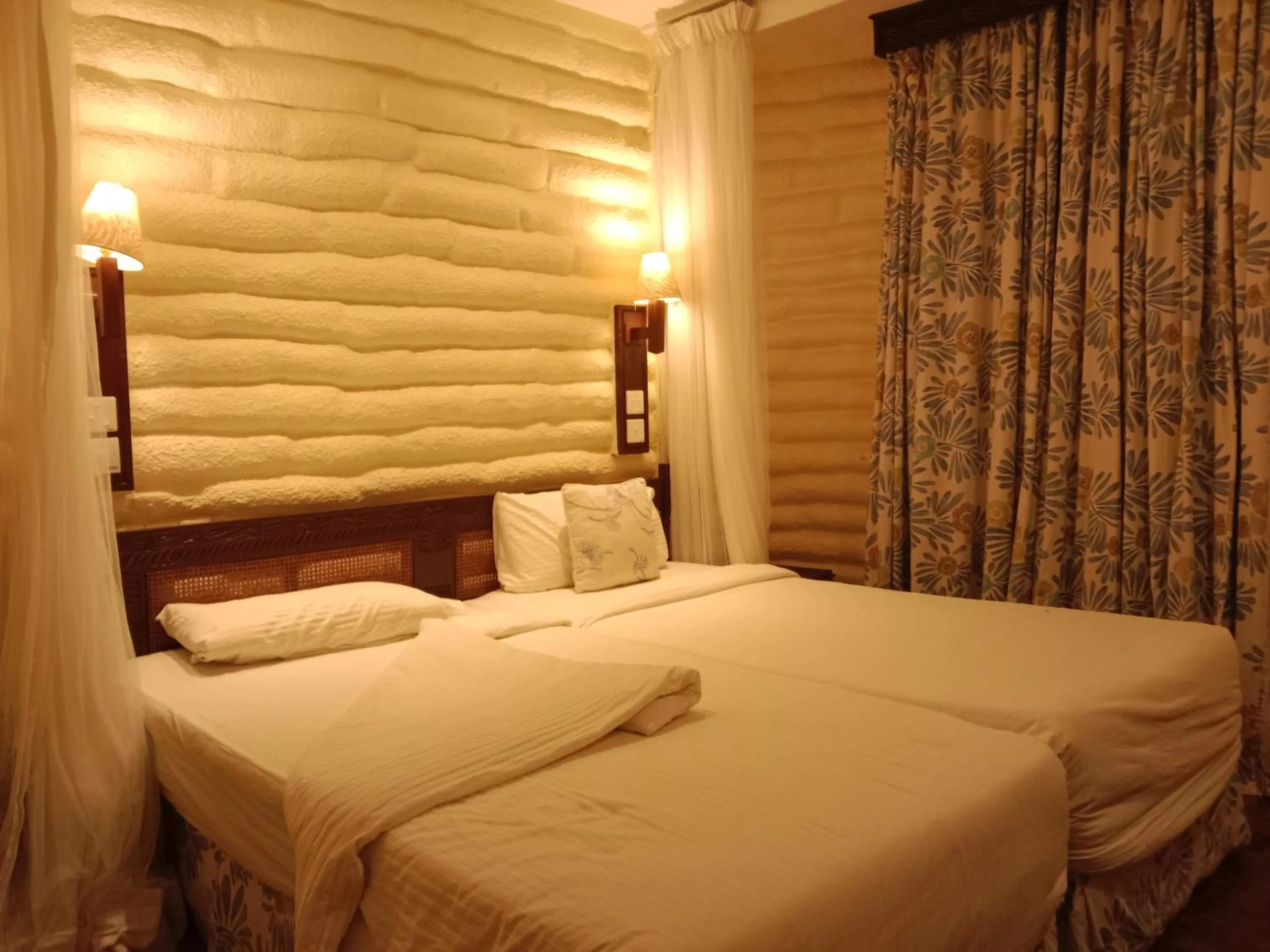 Bedroom, Bed in Salt Lick Safari Lodge