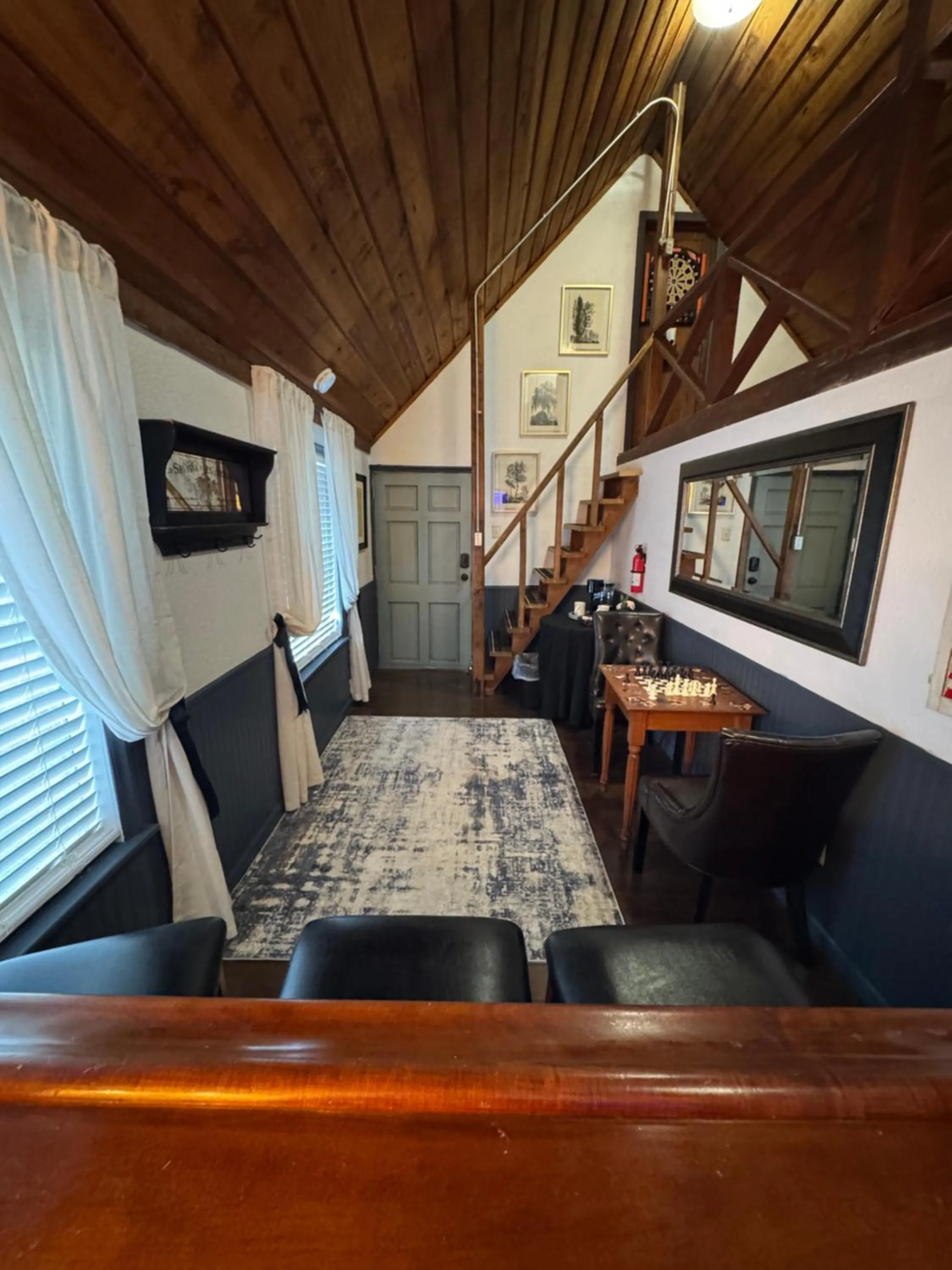 Hodge Podge Lodge