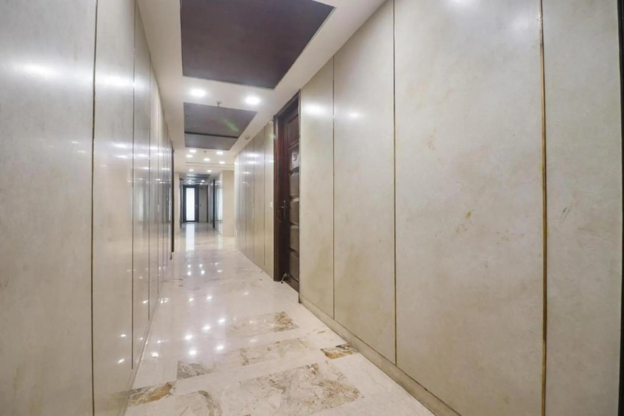 elevator in Qotel Signature Lavish Inn Rajouri Garden