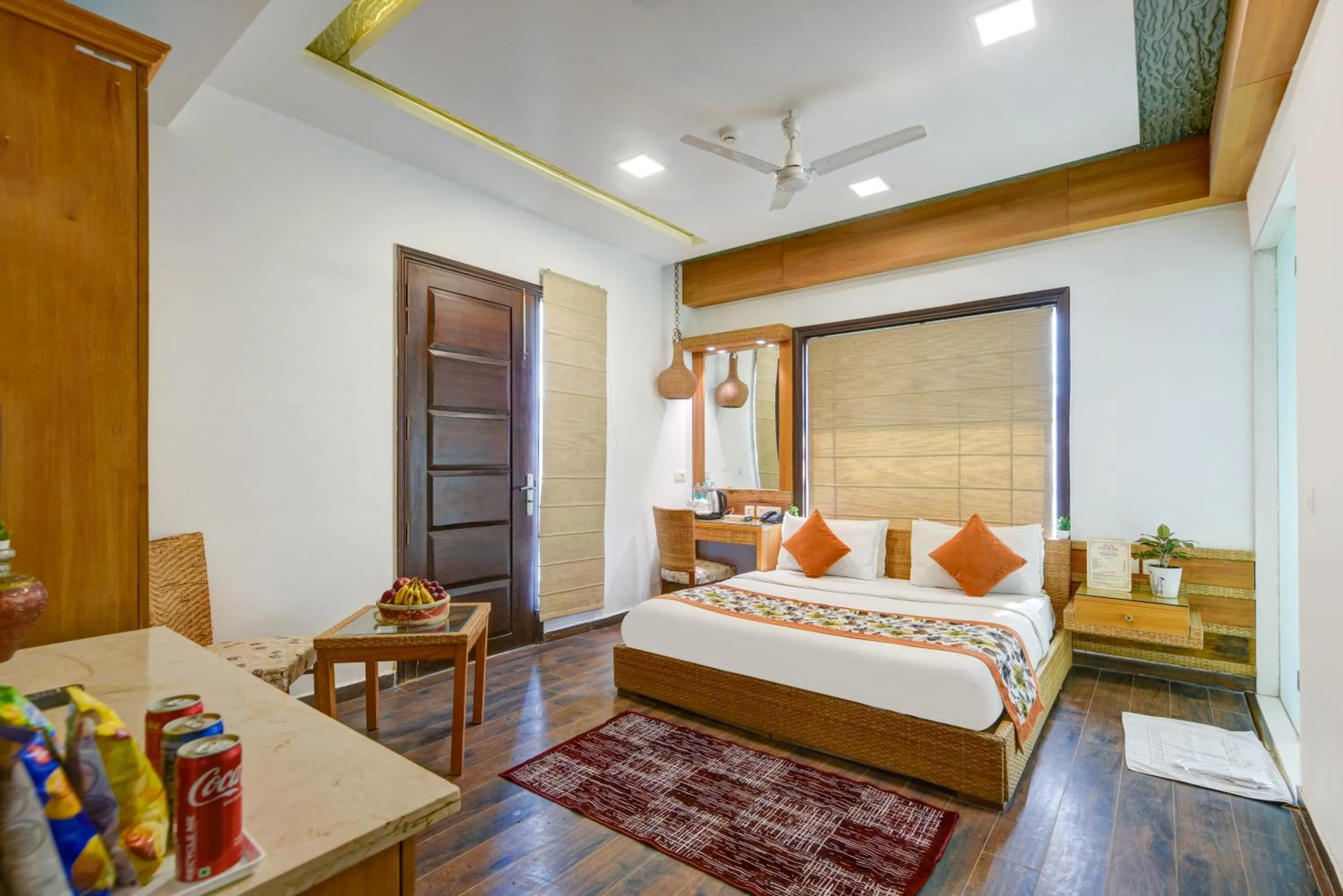 Bed in Qotel Signature Lavish Inn Rajouri Garden