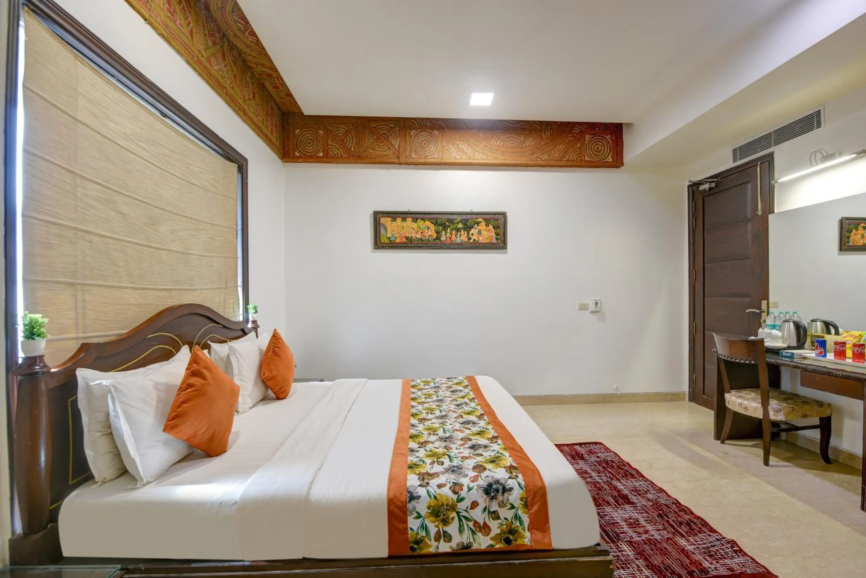 Bed in Qotel Signature Lavish Inn Rajouri Garden