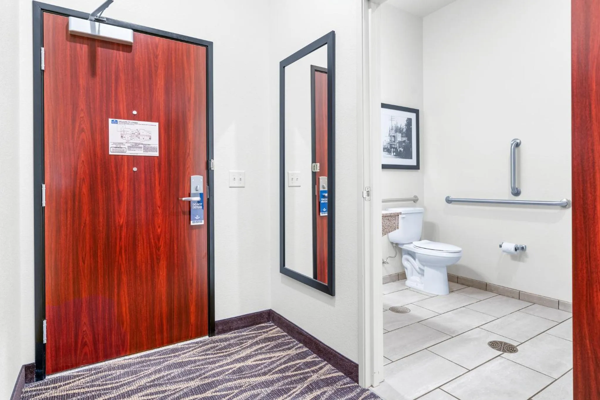 Bathroom in Cobblestone Hotel & Suites - Lynden
