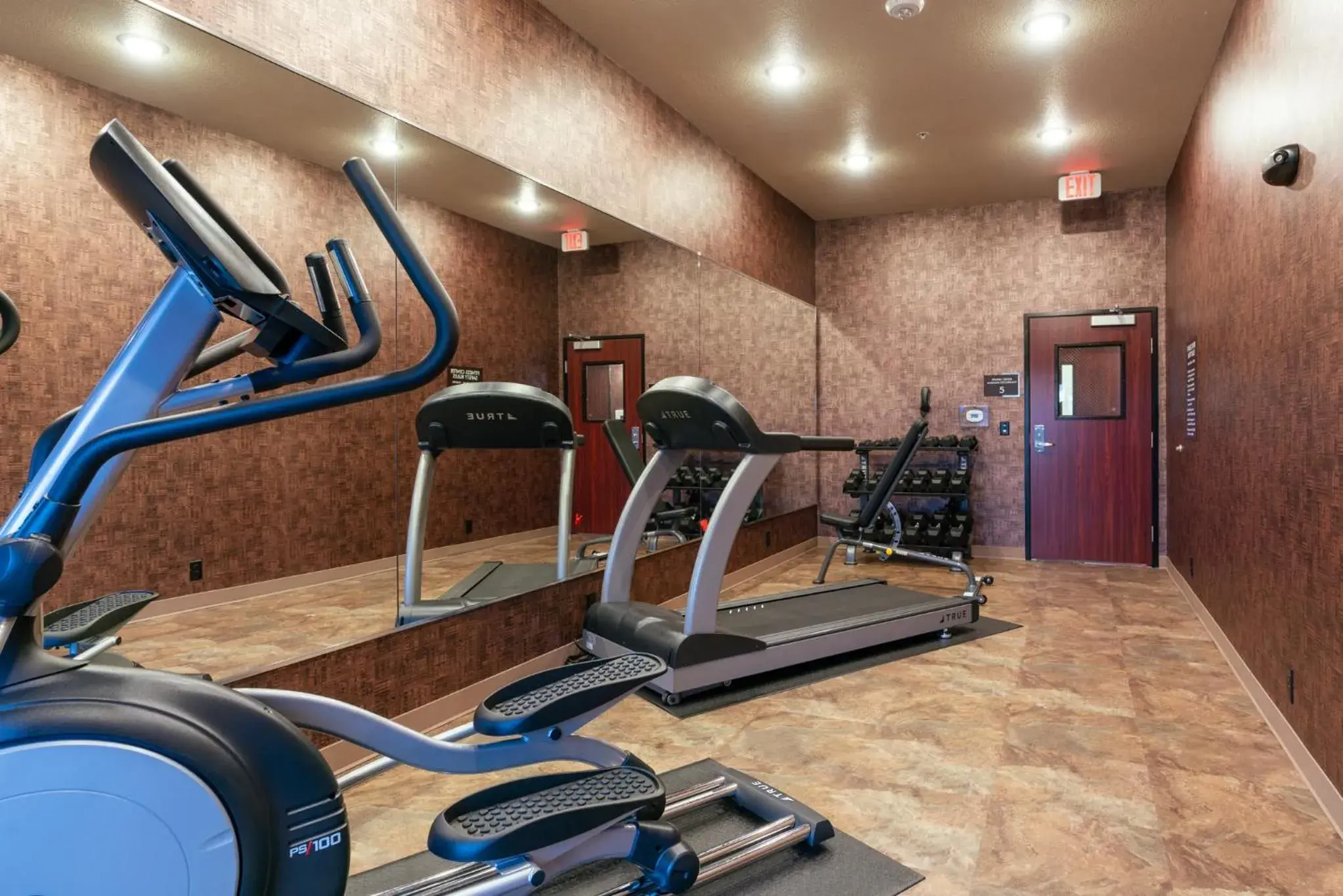 Fitness centre/facilities in Cobblestone Hotel & Suites - Lynden Fitness centre/facilities in Cobblestone Hotel & Suites - Lynden