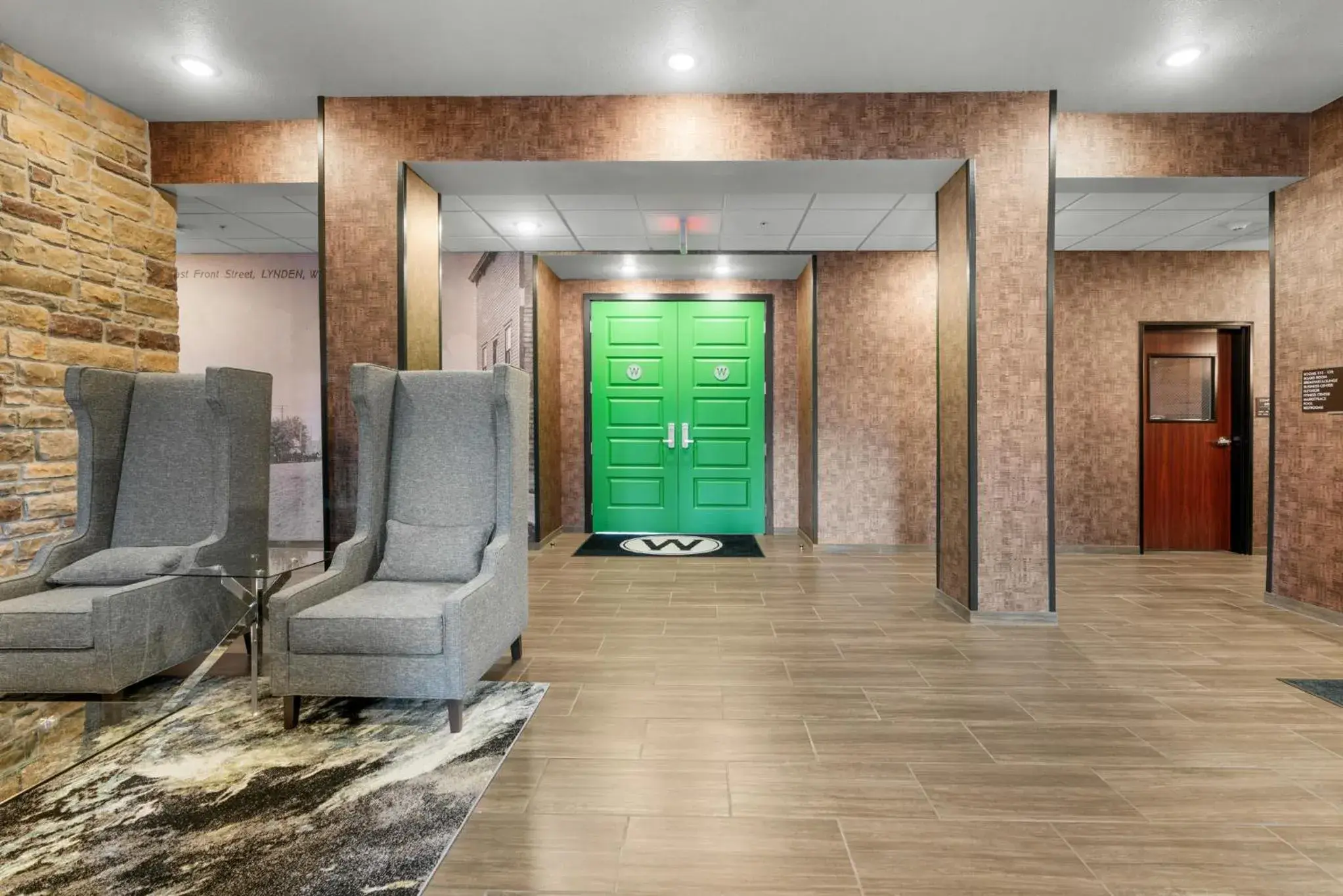 Lobby or reception in Cobblestone Hotel & Suites - Lynden Lobby or reception in Cobblestone Hotel & Suites - Lynden