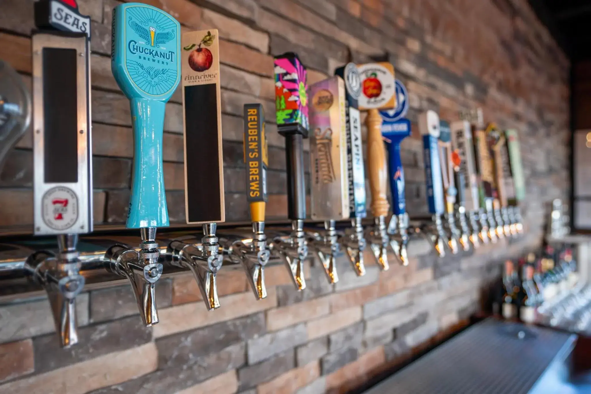 Lounge or bar in Cobblestone Hotel & Suites - Lynden Lounge or bar in Cobblestone Hotel & Suites - Lynden