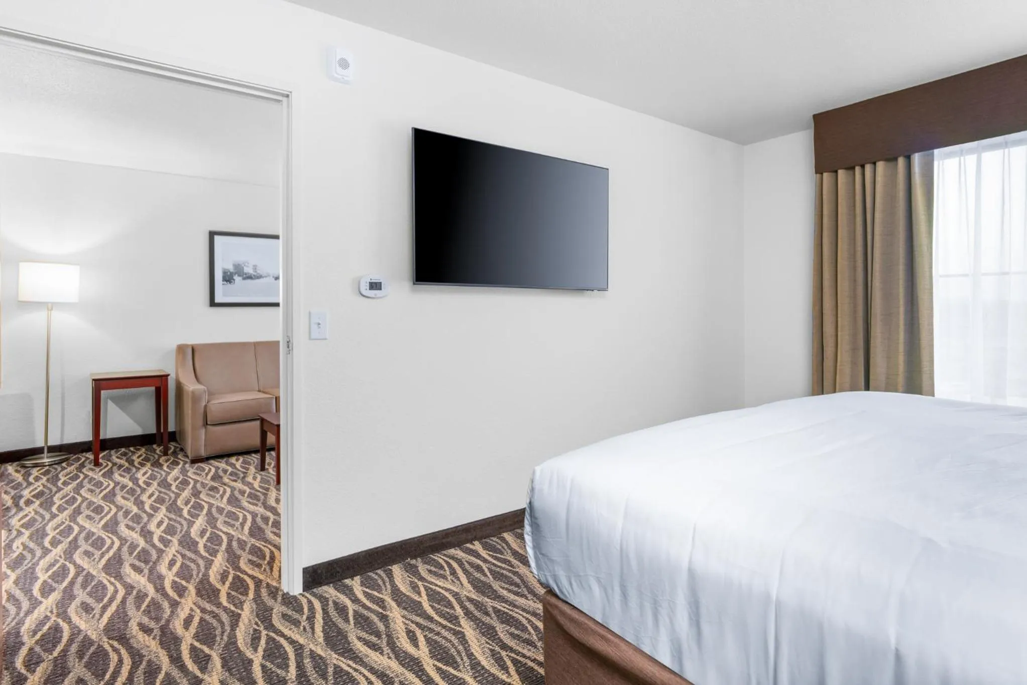 Bed in Cobblestone Hotel & Suites - Lynden