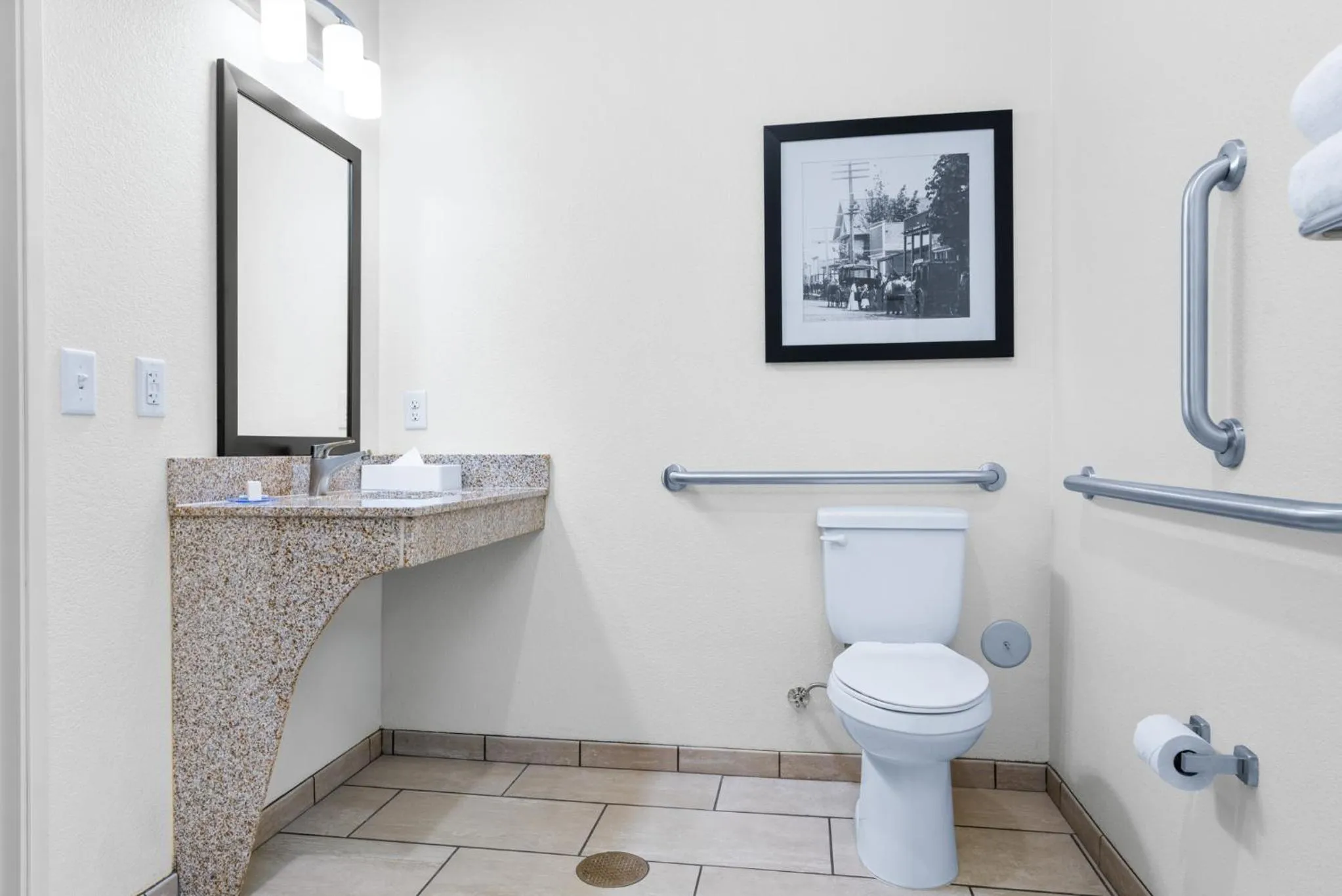 Bathroom in Cobblestone Hotel & Suites - Lynden