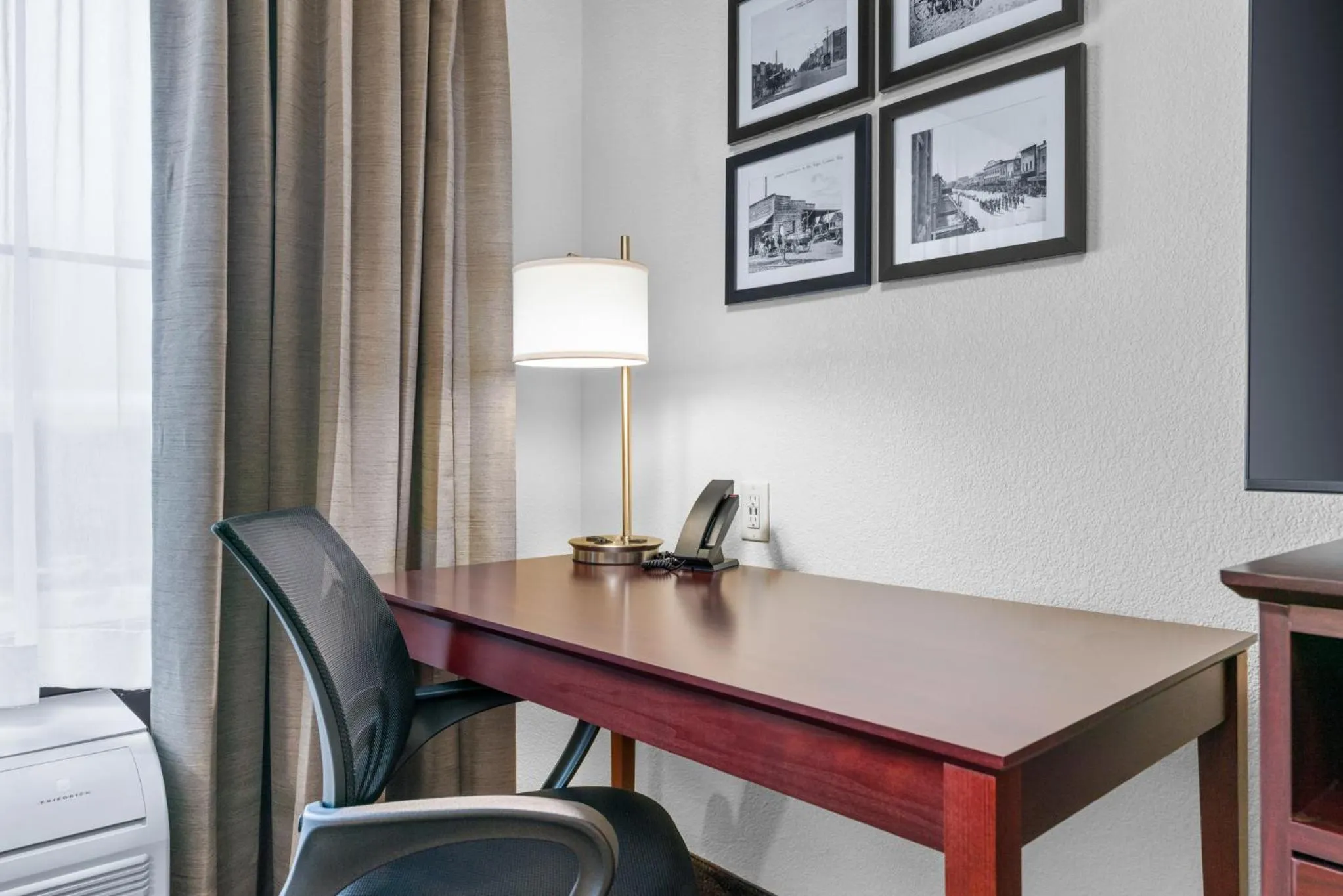 Bedroom in Cobblestone Hotel & Suites - Lynden