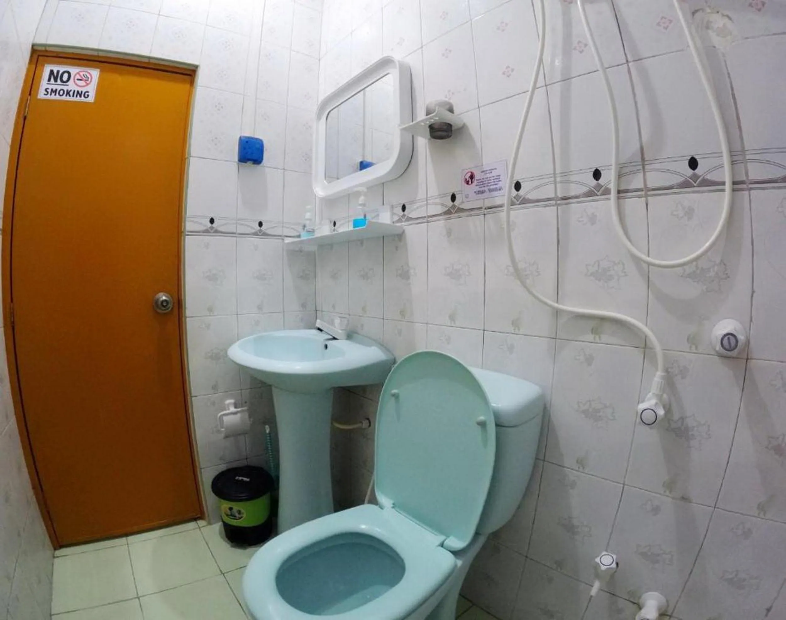 Shower in Adroit Beach Inn