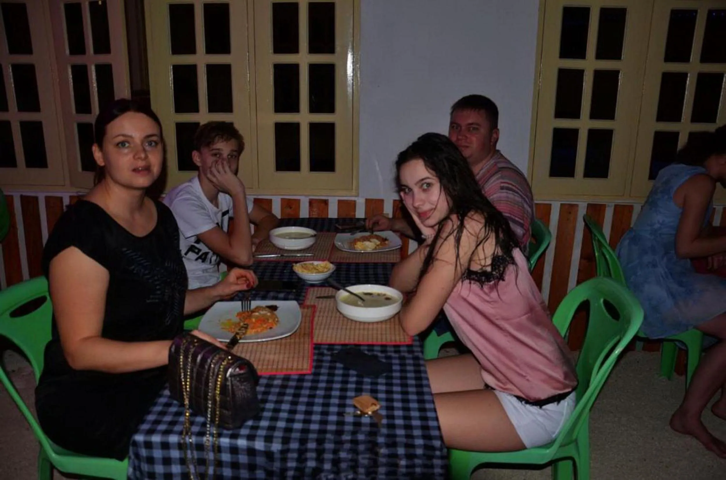 Restaurant/places to eat in Adroit Beach Inn