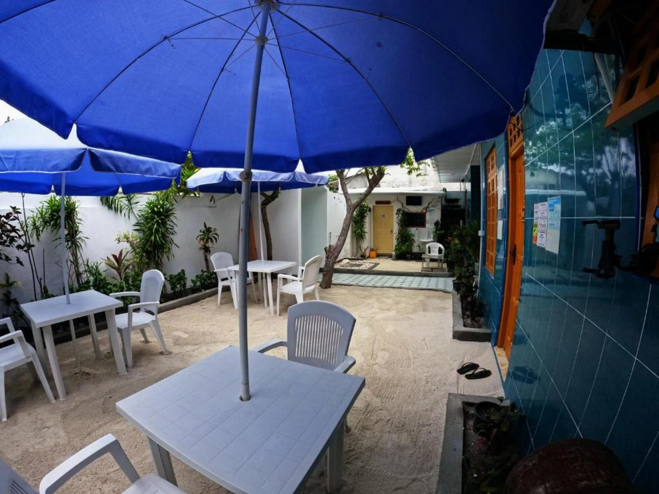 Property building in Adroit Beach Inn