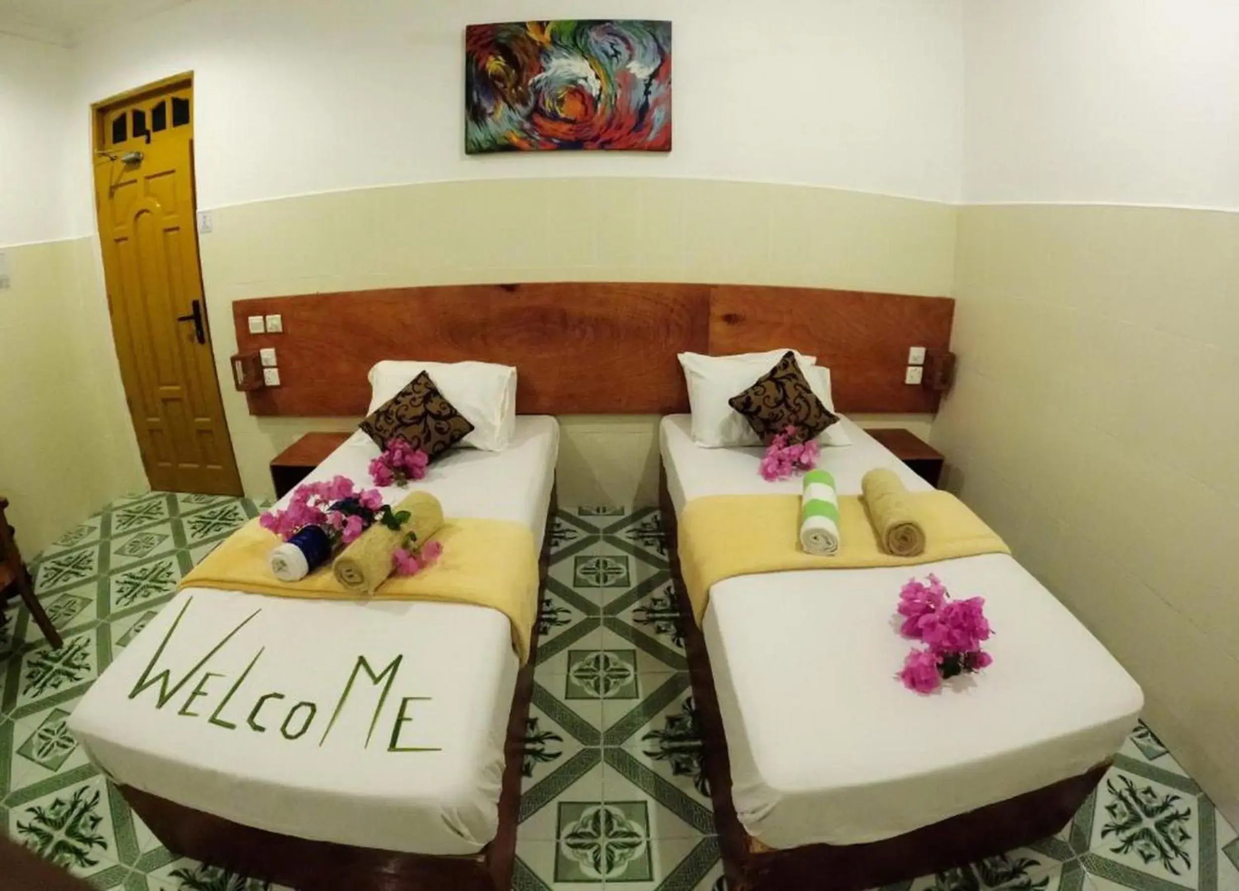 Deluxe Double or Twin Room - single occupancy in Adroit Beach Inn Deluxe Double or Twin Room - single occupancy in Adroit Beach Inn