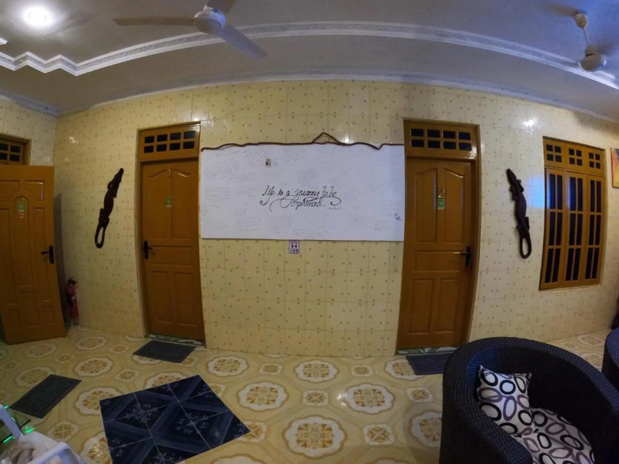 TV and multimedia in Adroit Beach Inn