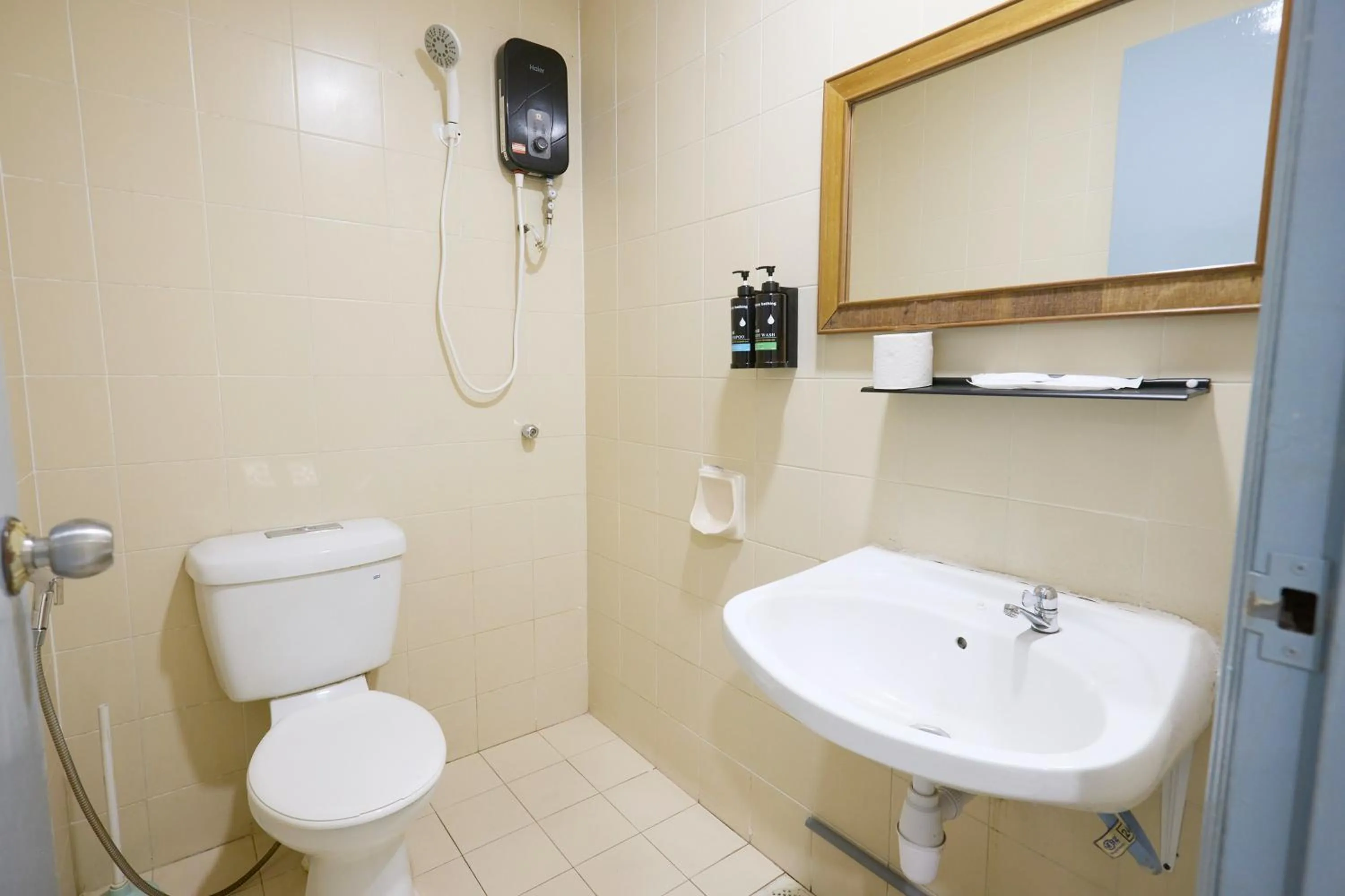 Toilet in Hotel Bintang Kuala Lumpur