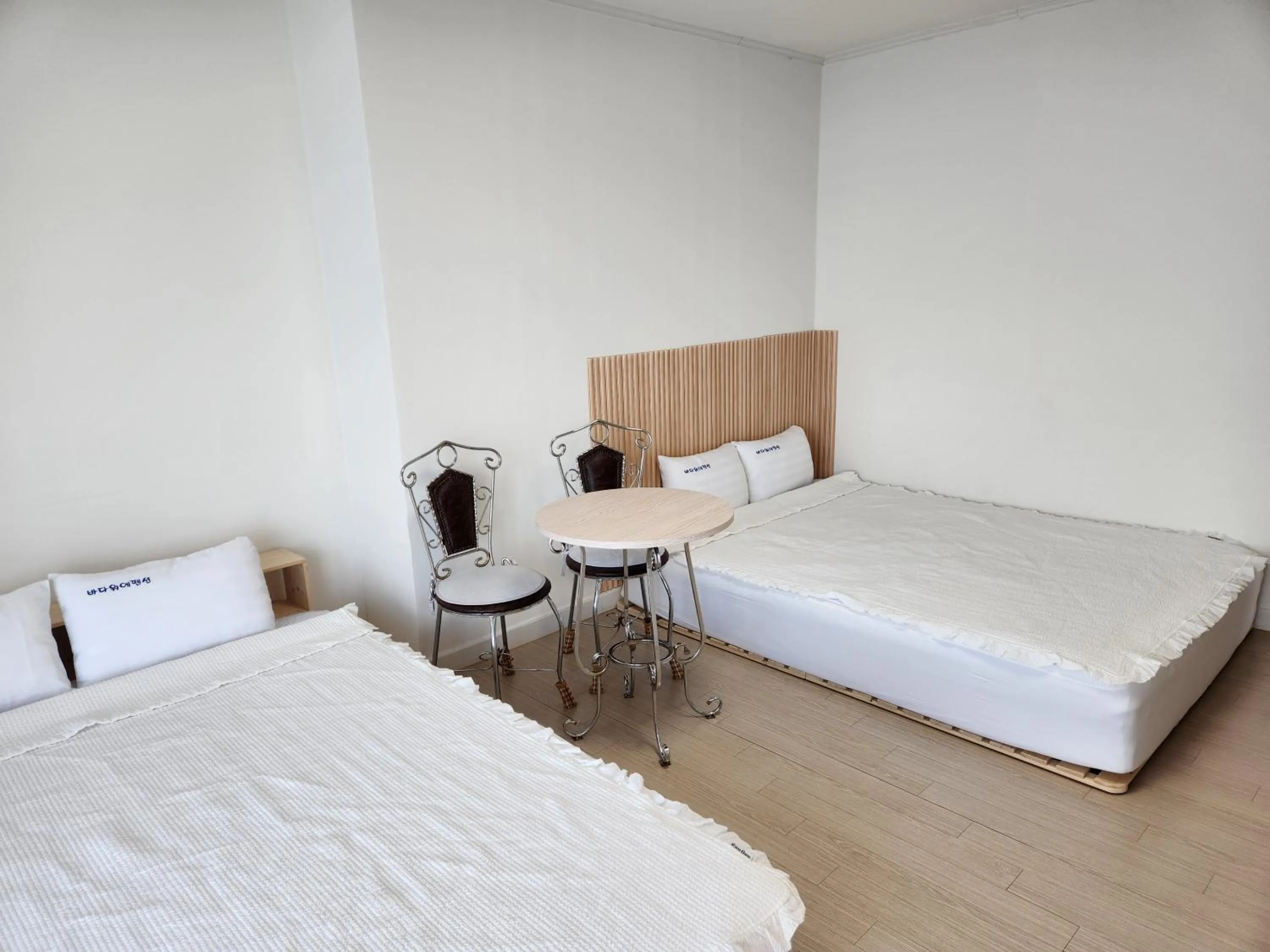 Bed in On The Sea Pension