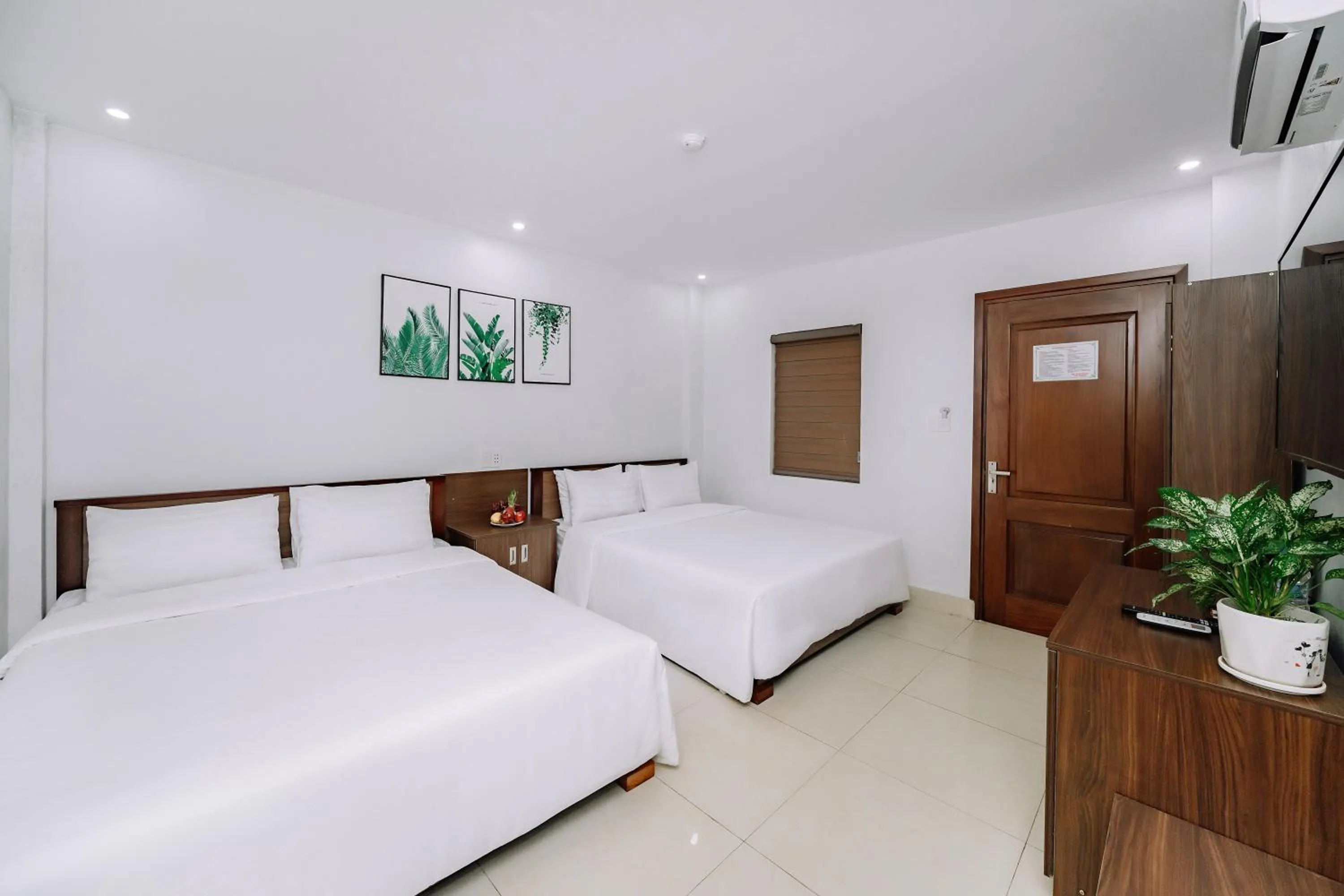 Bedroom, Bed in Cat Ba Friendly Hotel