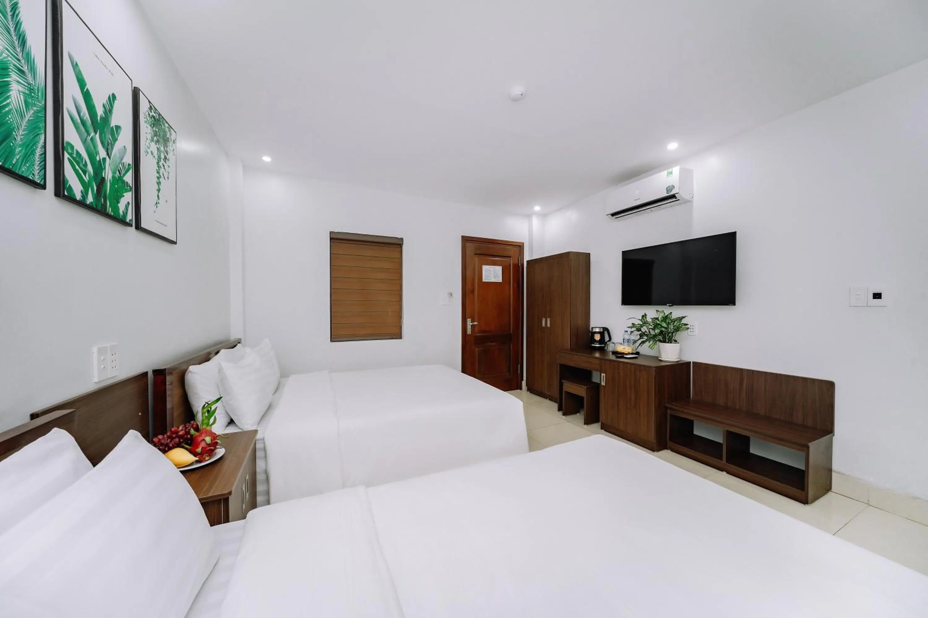Photo of the whole room, Bed in Cat Ba Friendly Hotel