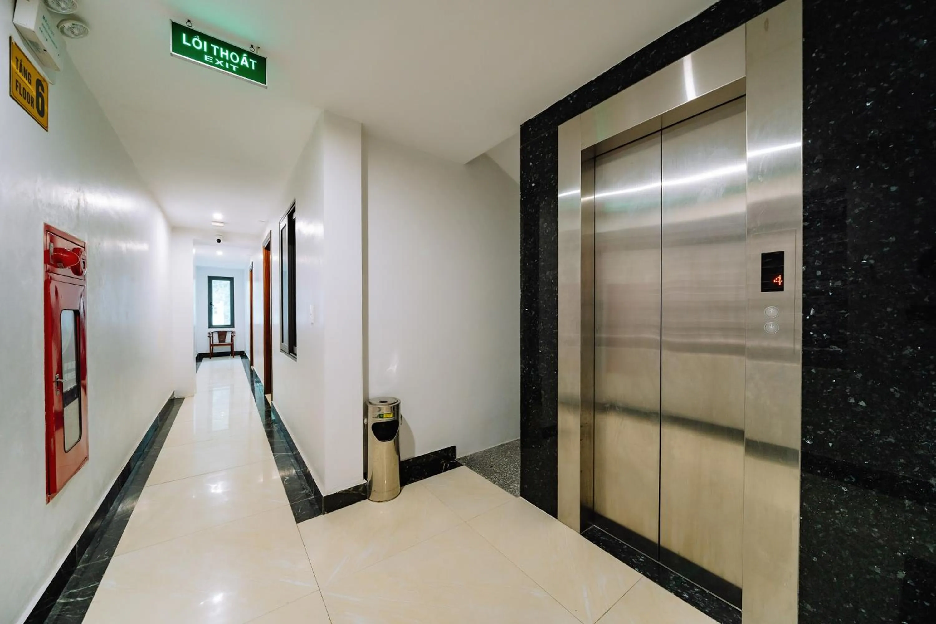 elevator in Cat Ba Friendly Hotel