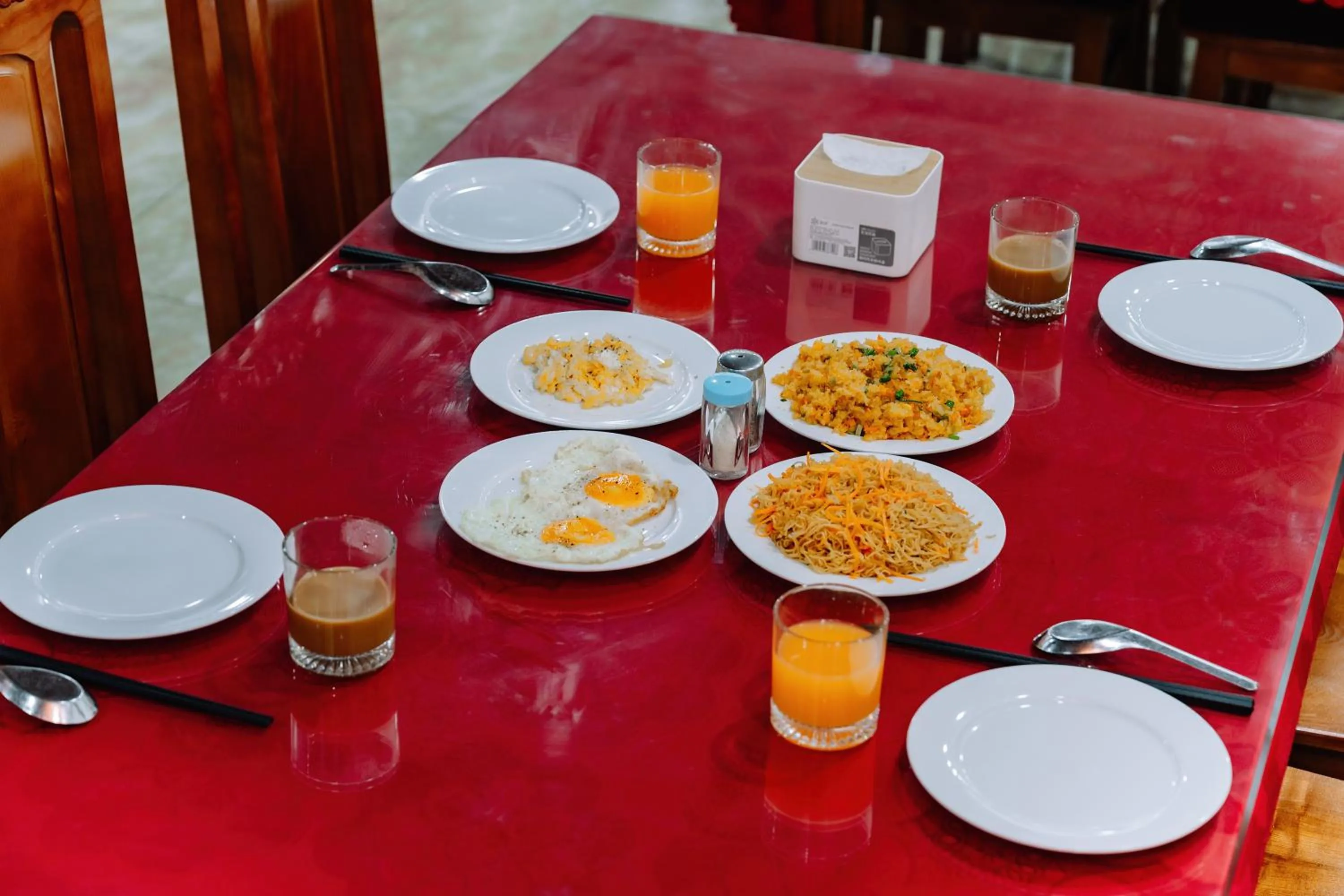 Food and drinks in Cat Ba Friendly Hotel